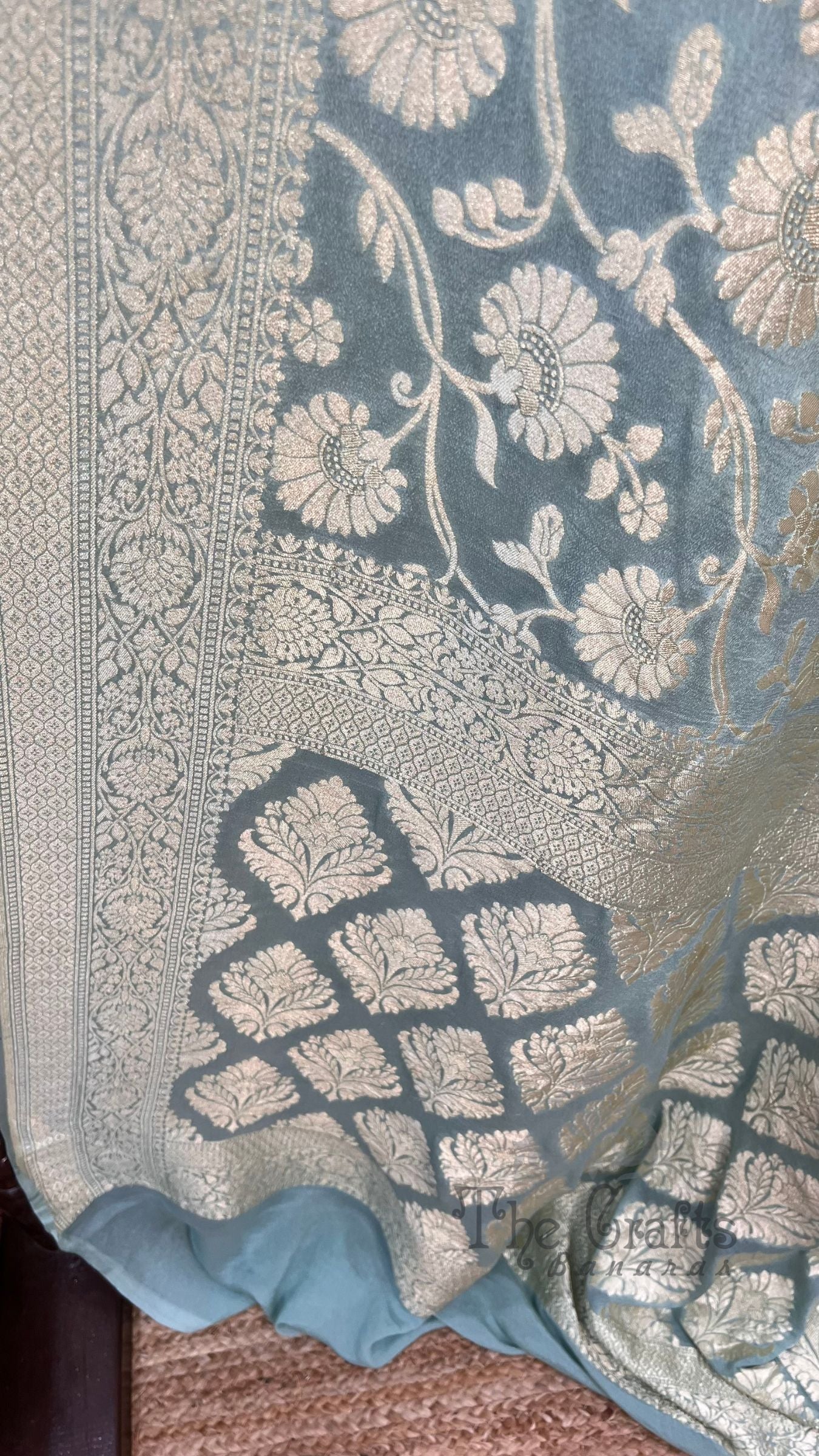 Khaddi Georgette Handloom Banarasi Saree