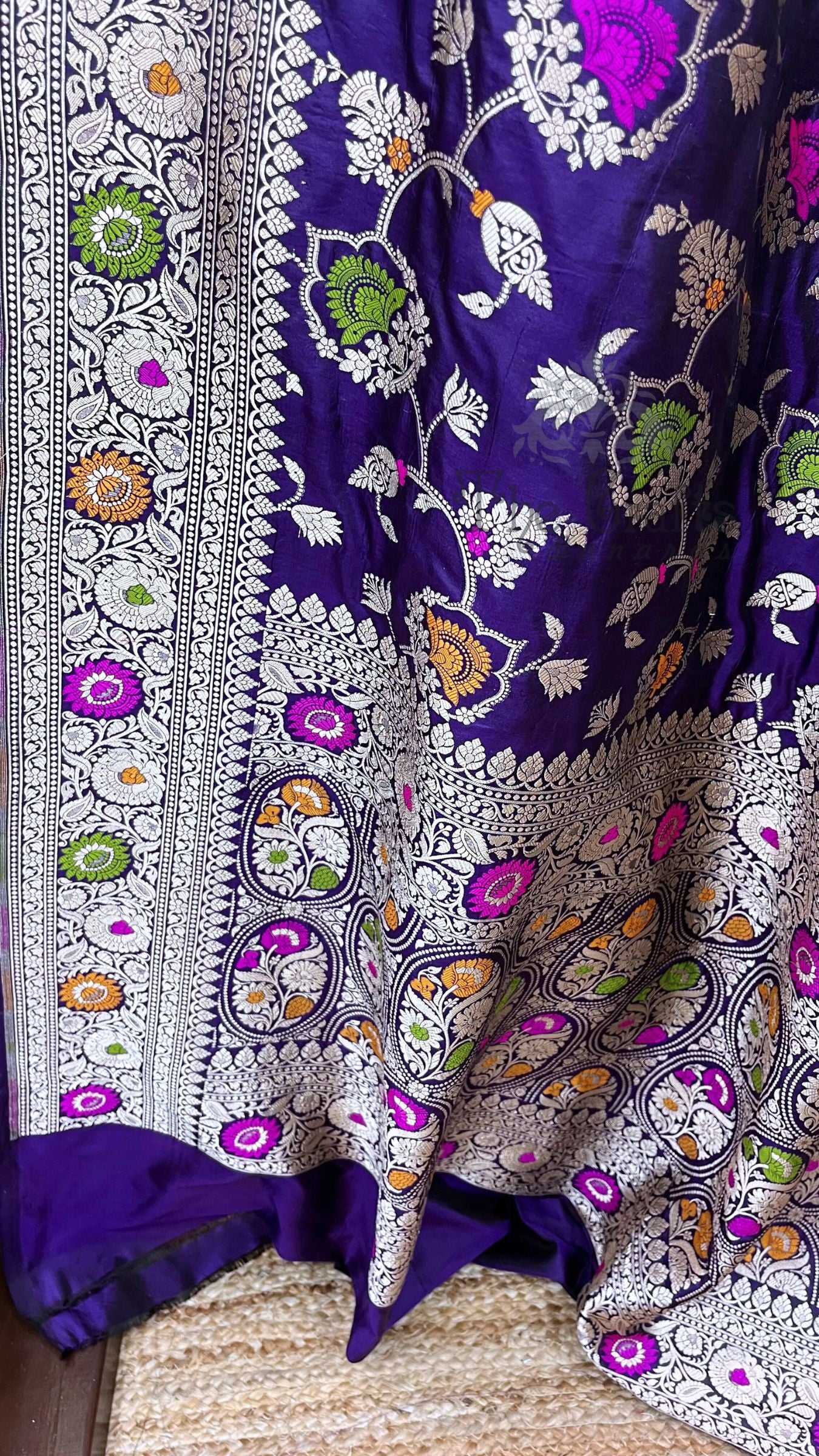 Pure Katan Silk Handloom Banarasi Saree - Jaal With Meenakari