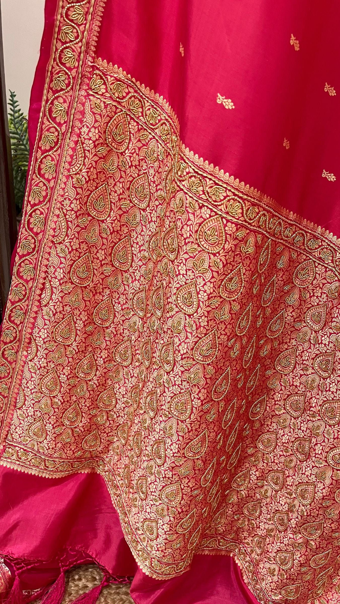 Pure Katan Silk Handloom Banarasi Saree - Resham Chunri Buti with Zadozi Moti Work