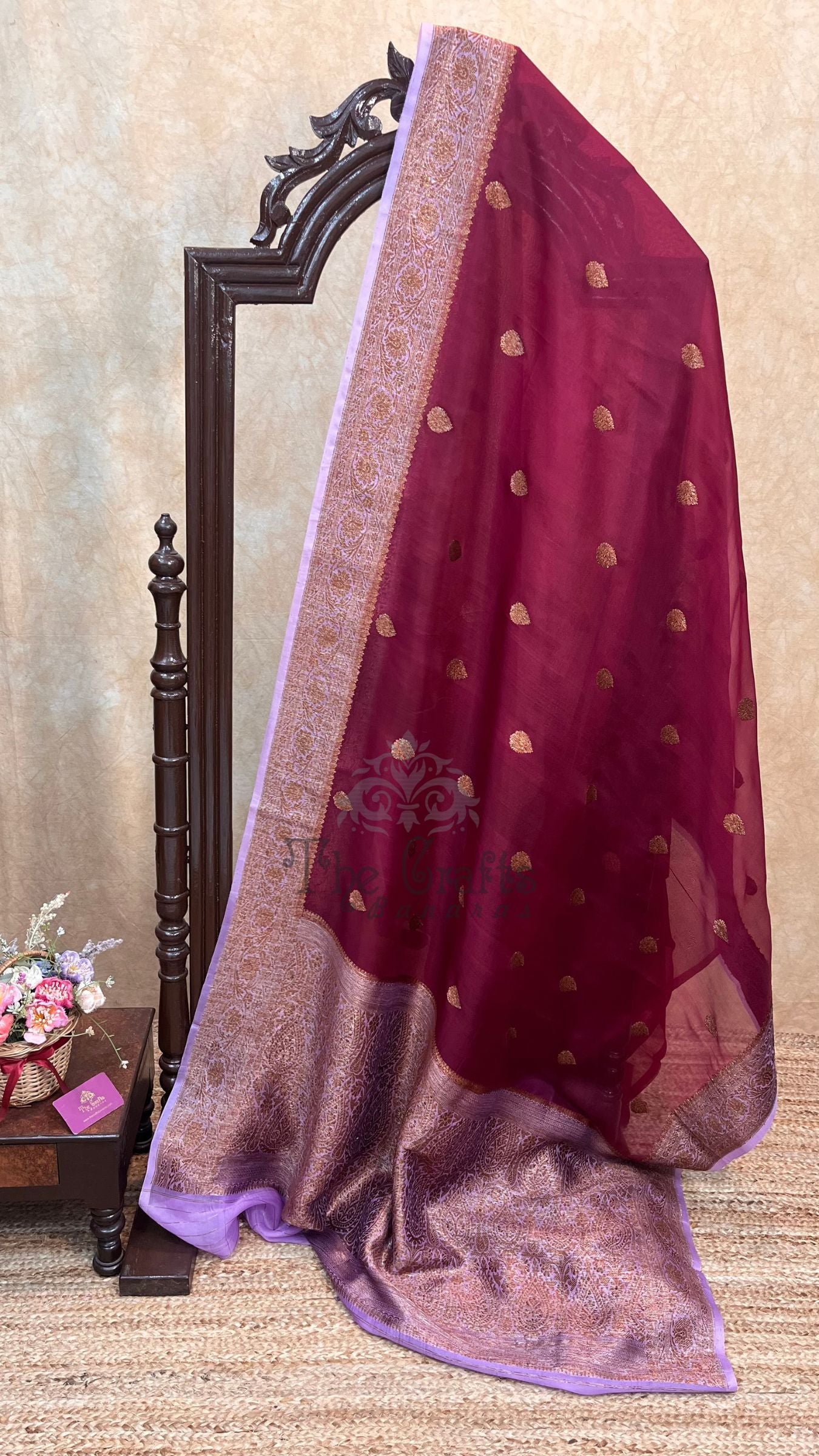 Pure Kora Silk Handloom Banarasi Saree - With Kadhua motifs