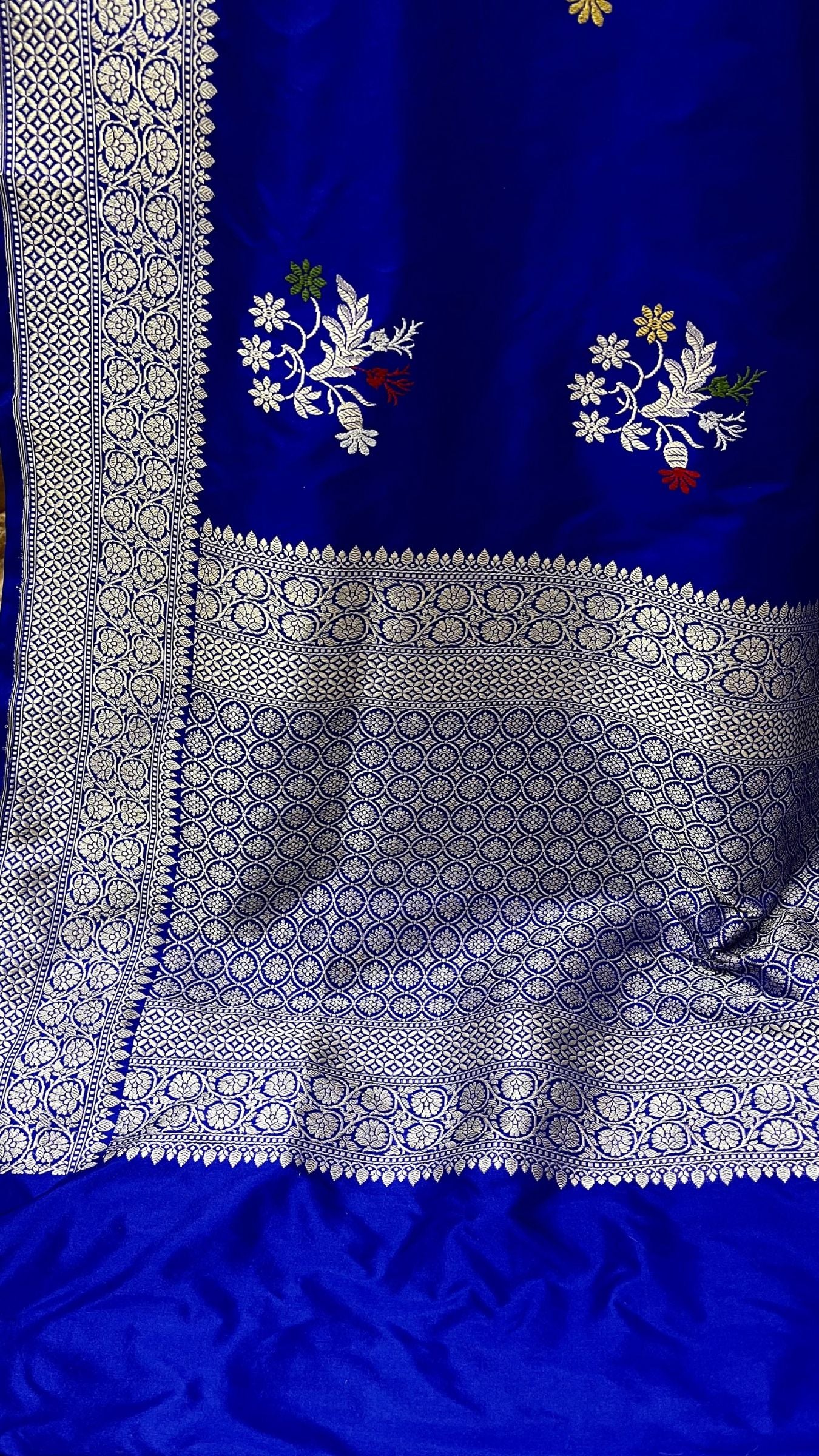 Pure Katan Silk Handloom Banarasi Saree - with kadhua motifs