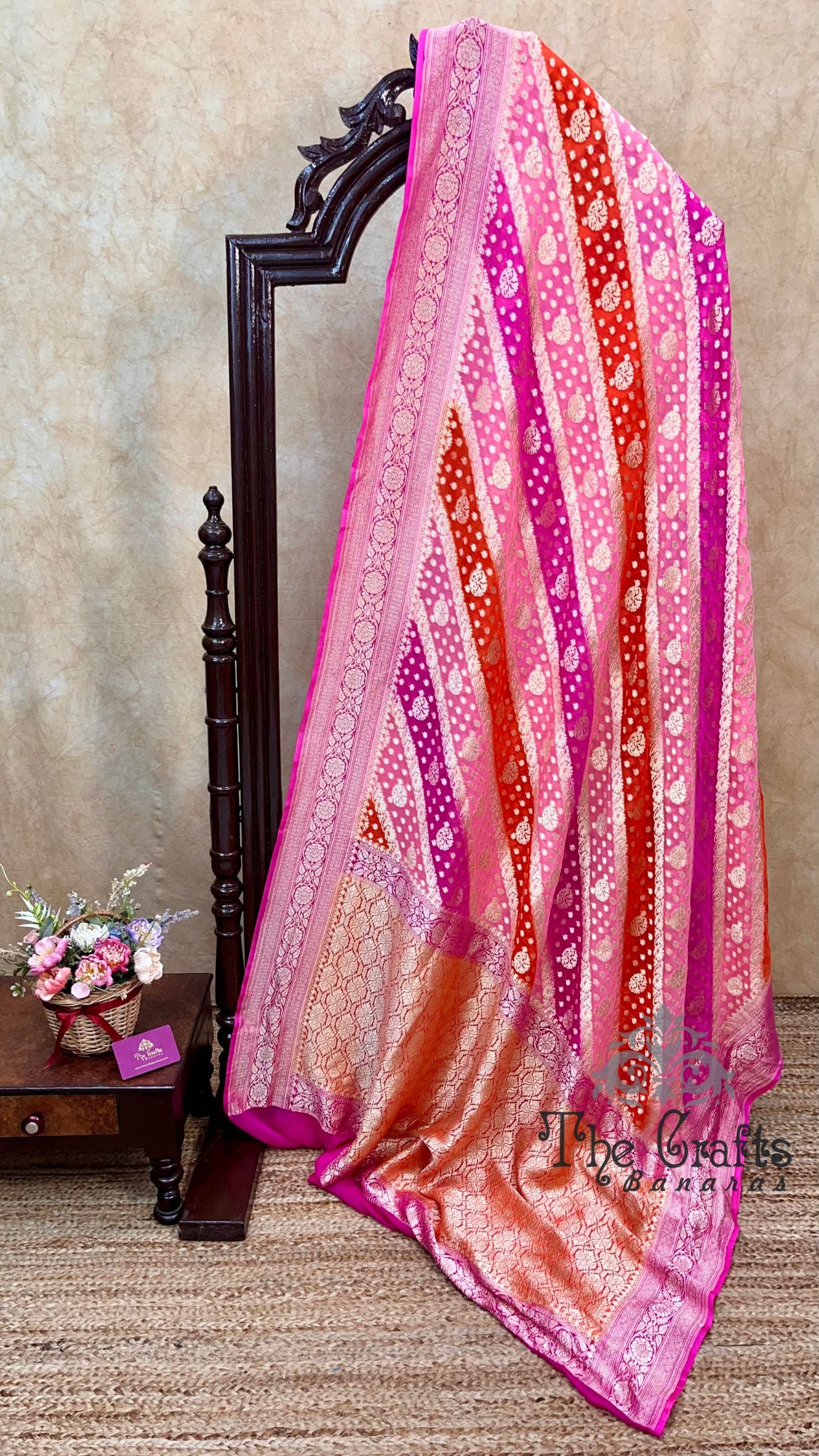 Khaddi Georgette Handloom Banarasi Saree - Water Zari