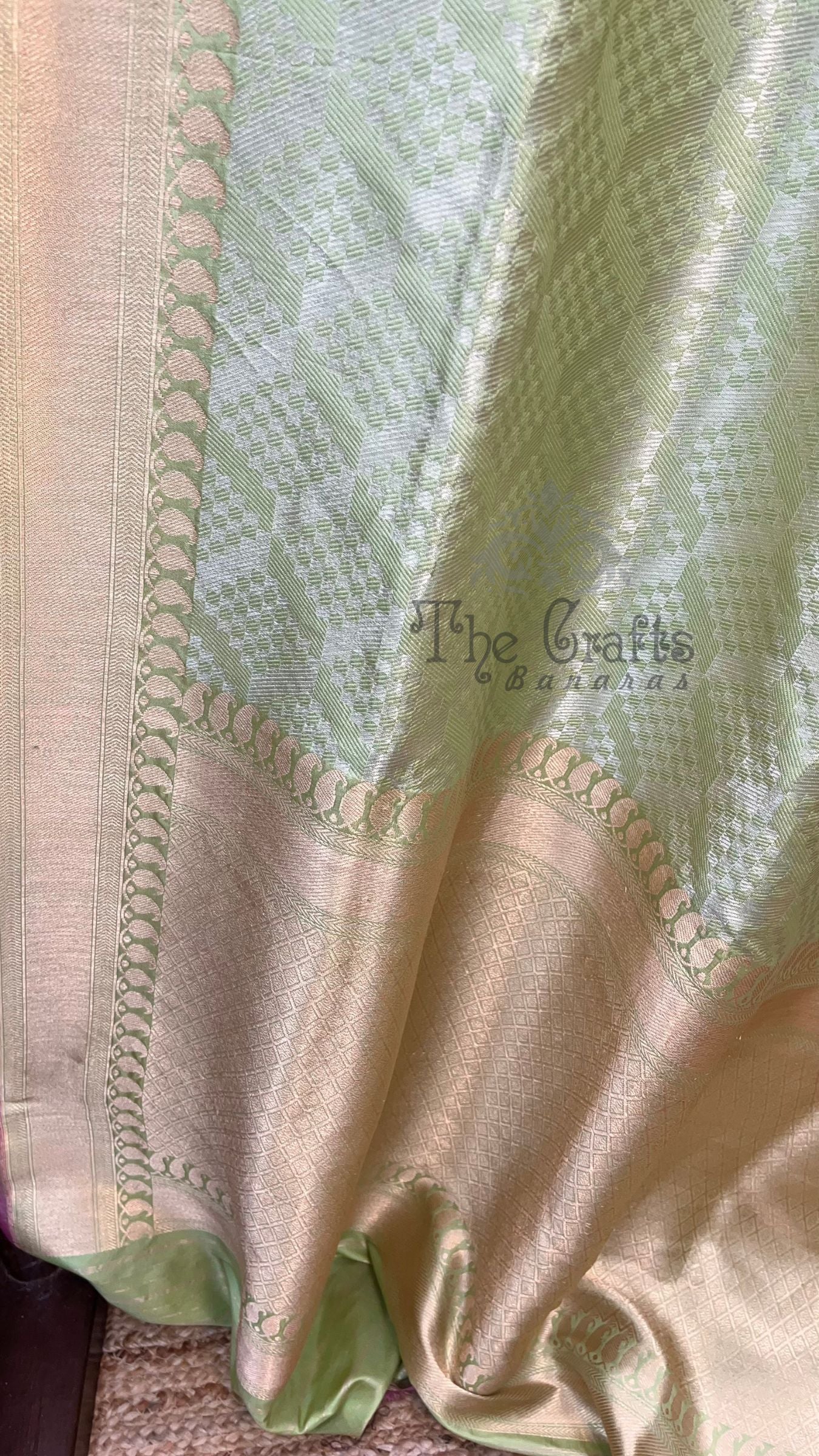 Pure Katan Silk Handloom Banarasi Saree - Kadhua Tanchui Brocade
