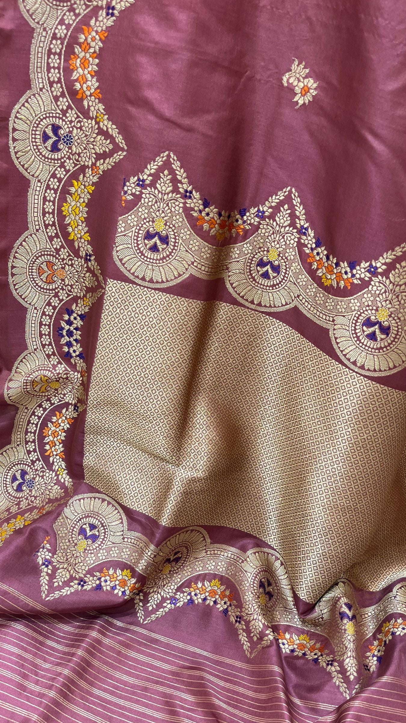 Pure Katan Silk Handloom Banarasi Saree - with Kadhua Meenakari Motifs