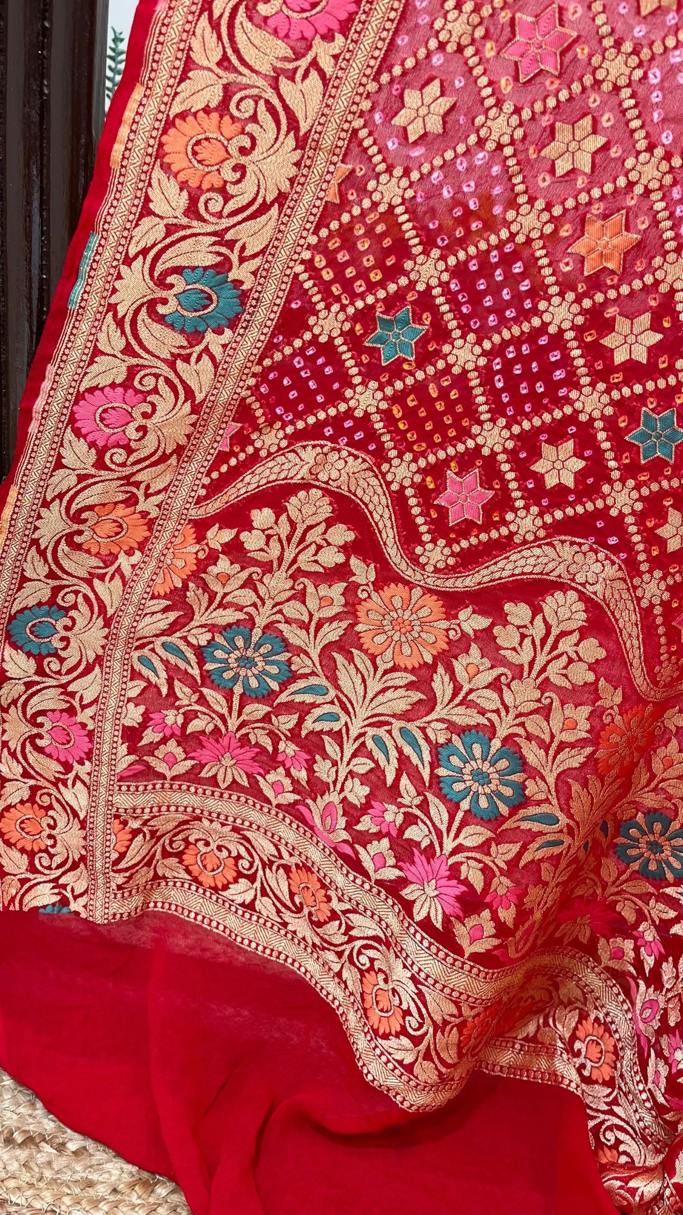 Khaddi Georgette Banarasi Handloom Bandhej Dupatta