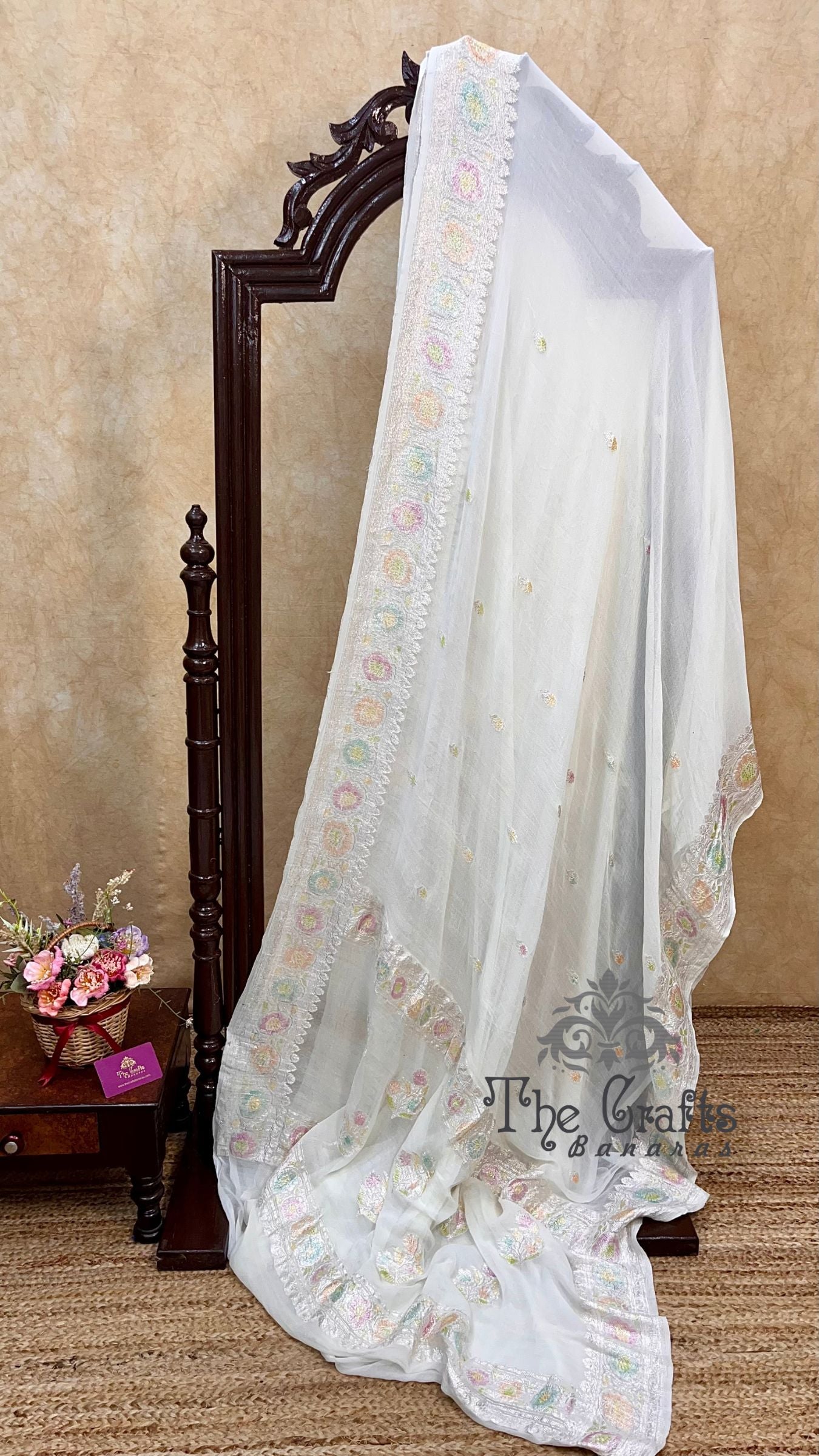 Pure Georgette Handloom Banarasi Saree - Silver Zari