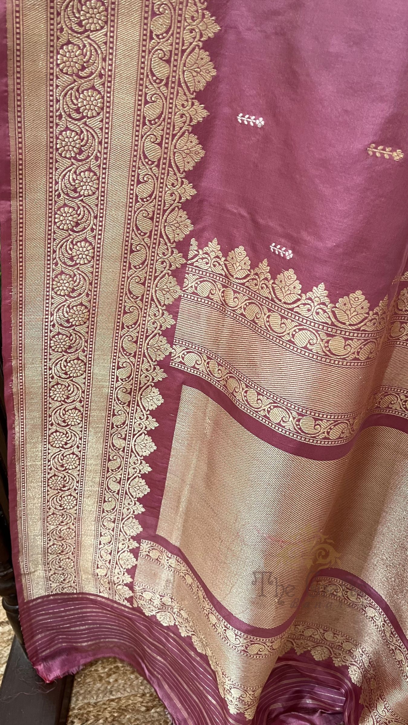 Rangkat Pure Katan Silk Handloom Banarasi Saree - with kadhua work