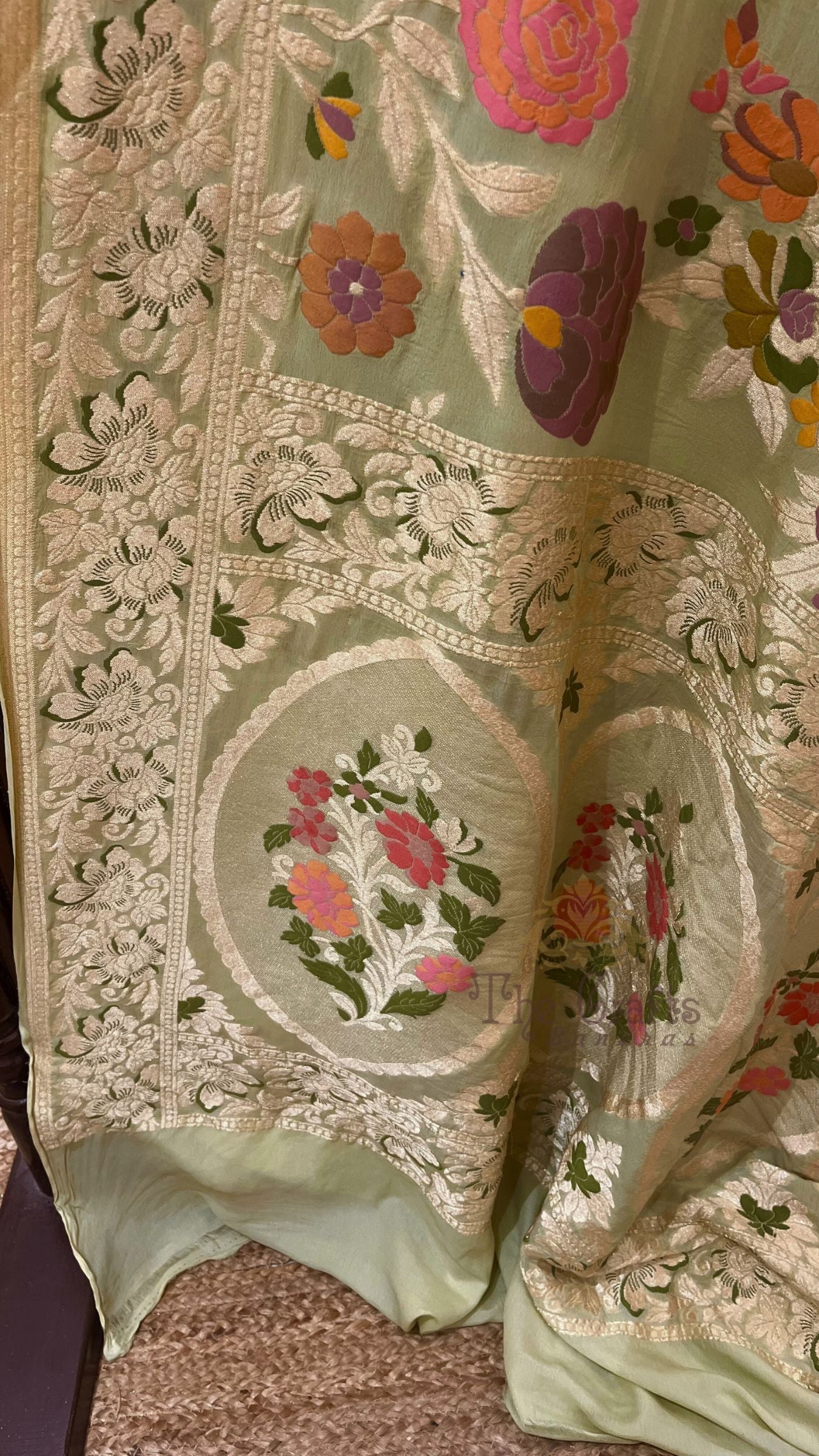 Tussar Georgette Handloom Banarasi Saree - Jaal with Tilfi Meenakari