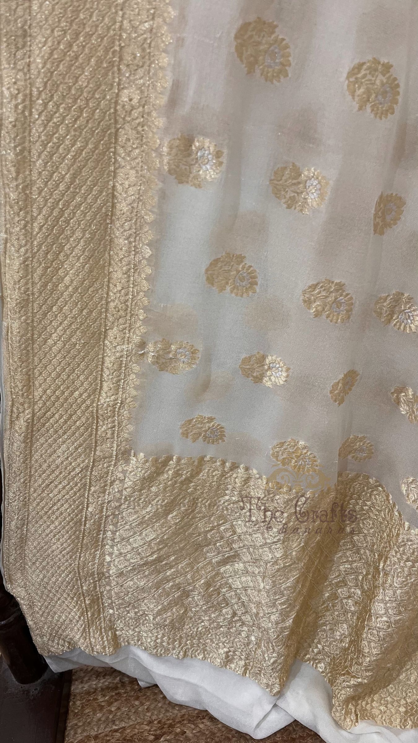 Khaddi Georgette Handloom Banarasi Saree