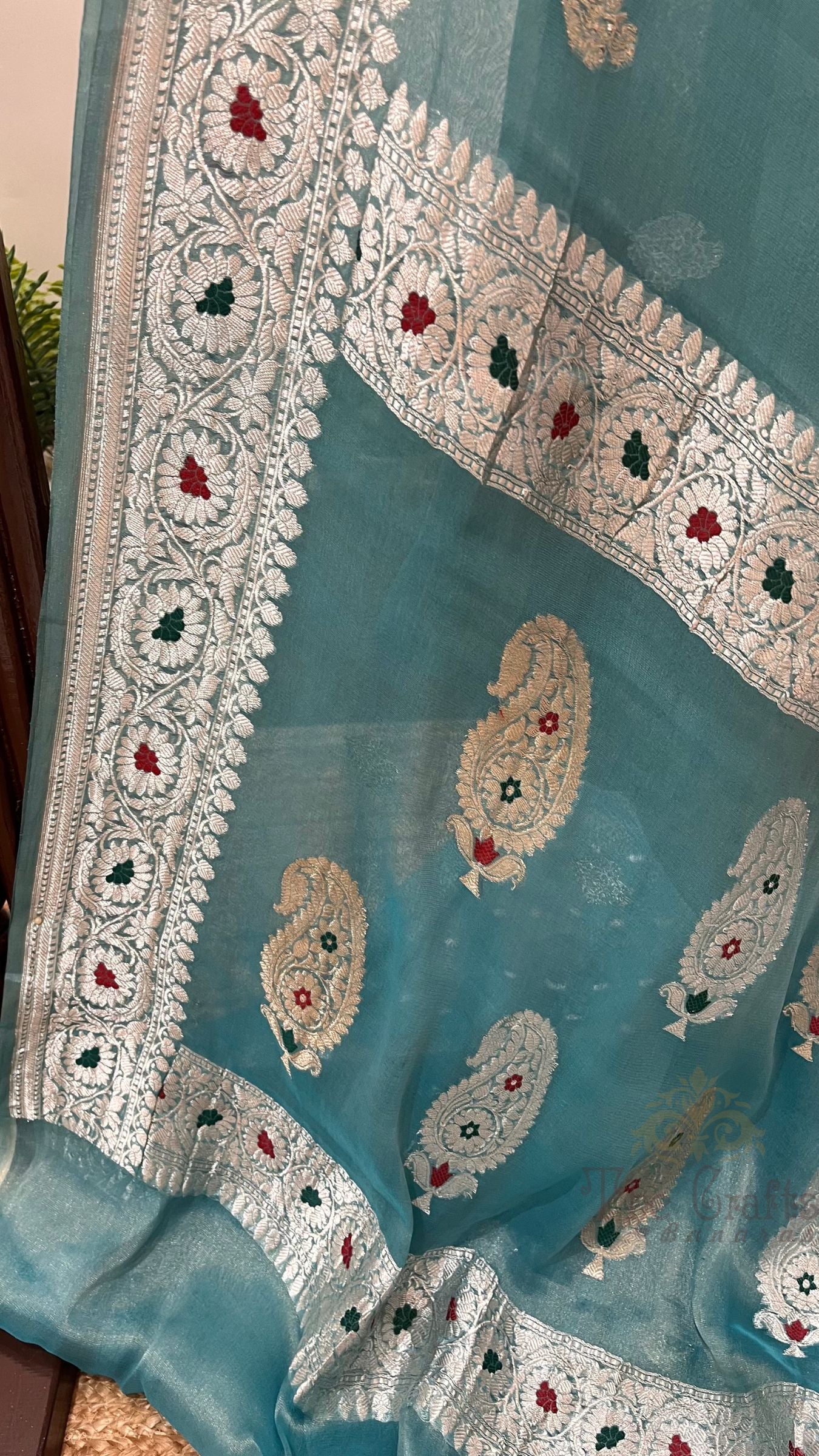 Tissue Georgette Handloom Banarasi Saree - with kadhua Meenakari Motifs