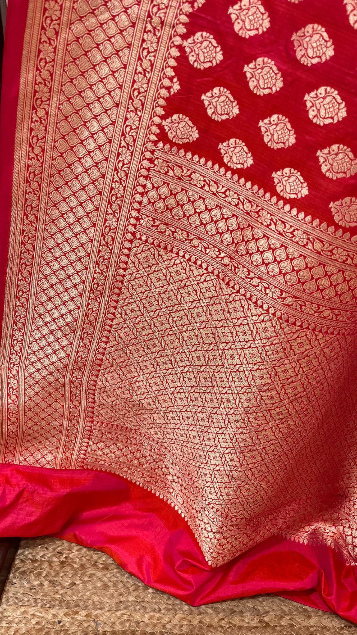 Pure Katan Silk Handloom Banarasi Saree - Jaal work