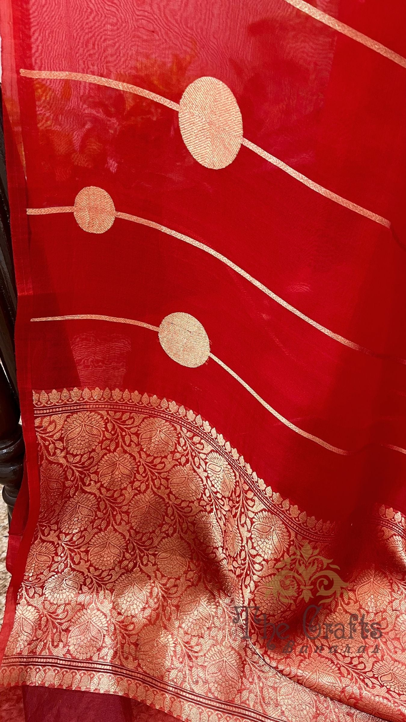 Pure Kora Silk Handloom Banarasi Saree - with kadhua motifs