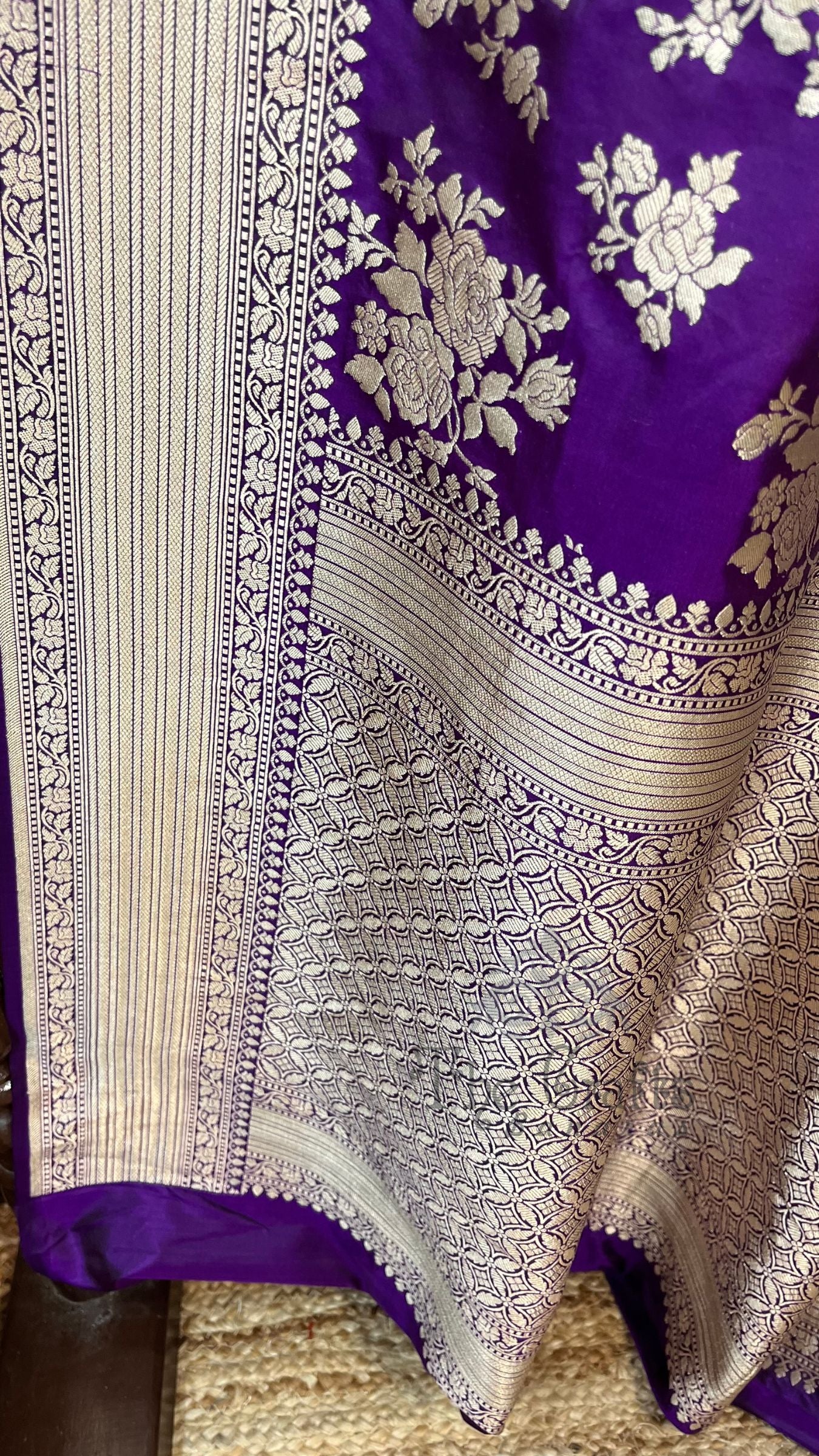 Pure Katan Silk Handloom Banarasi Saree - Jaal work
