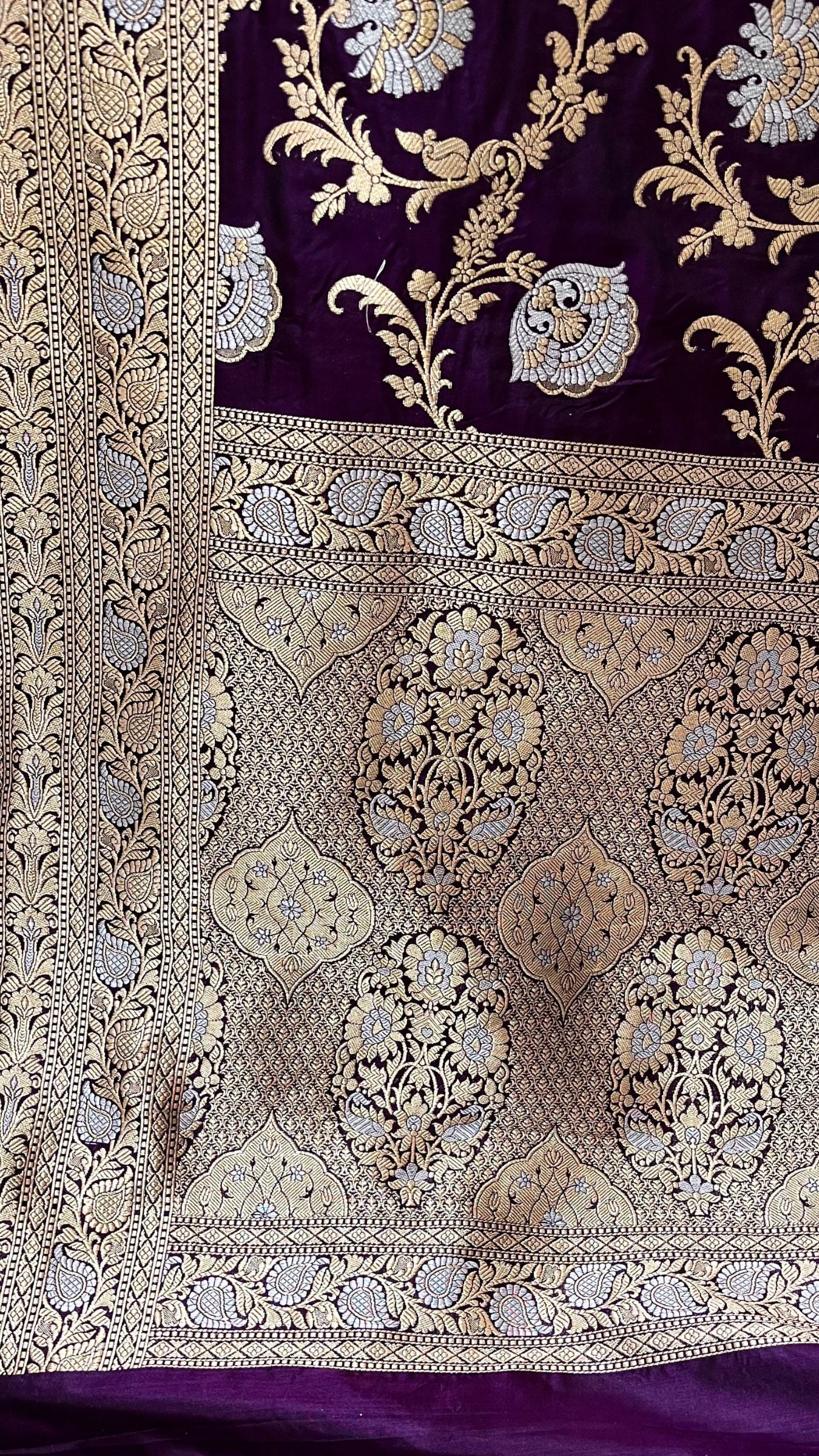 Pure Katan Silk Handloom Banarasi Saree - Jaal Work