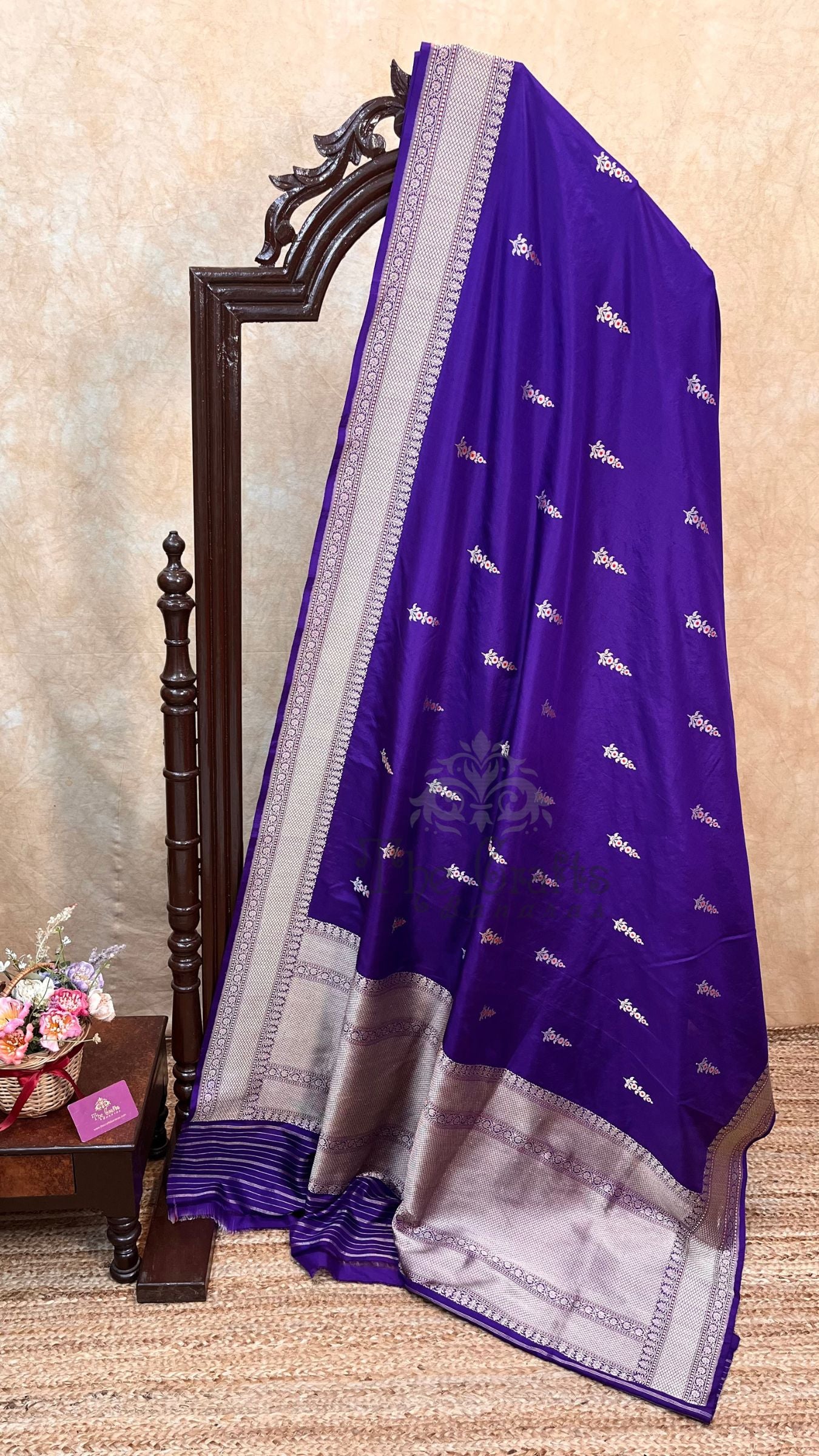 Pure Katan Silk Handloom Banarasi Saree - with kadhua work