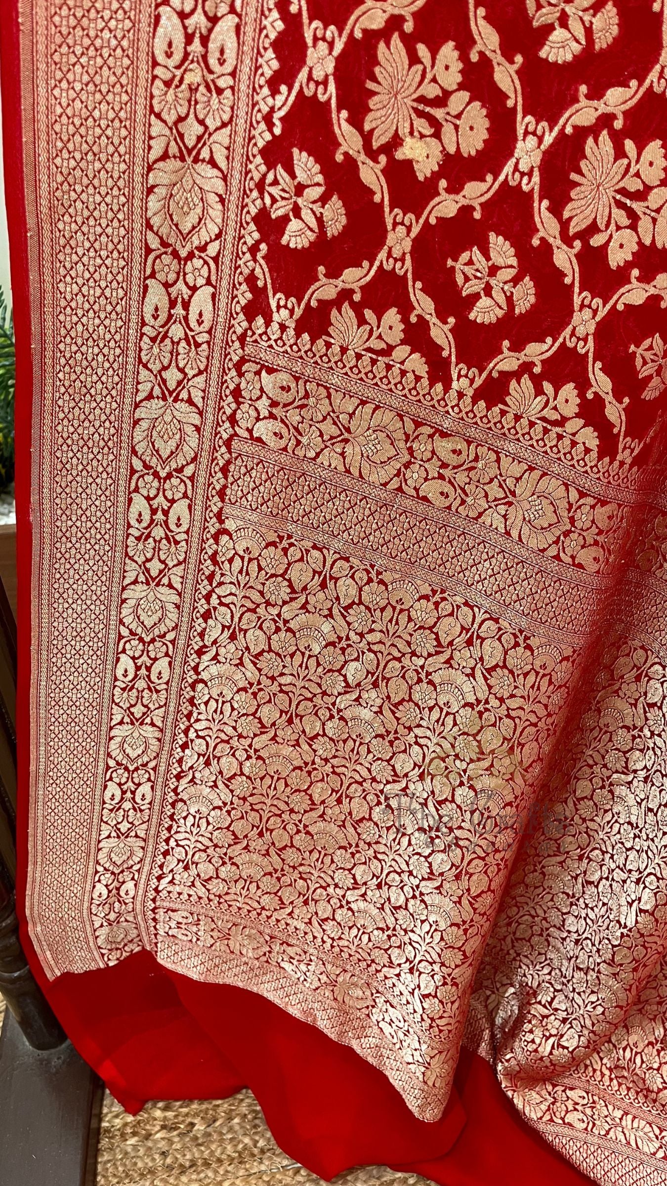 Khaddi Georgette Banarasi Saree - Water Zari