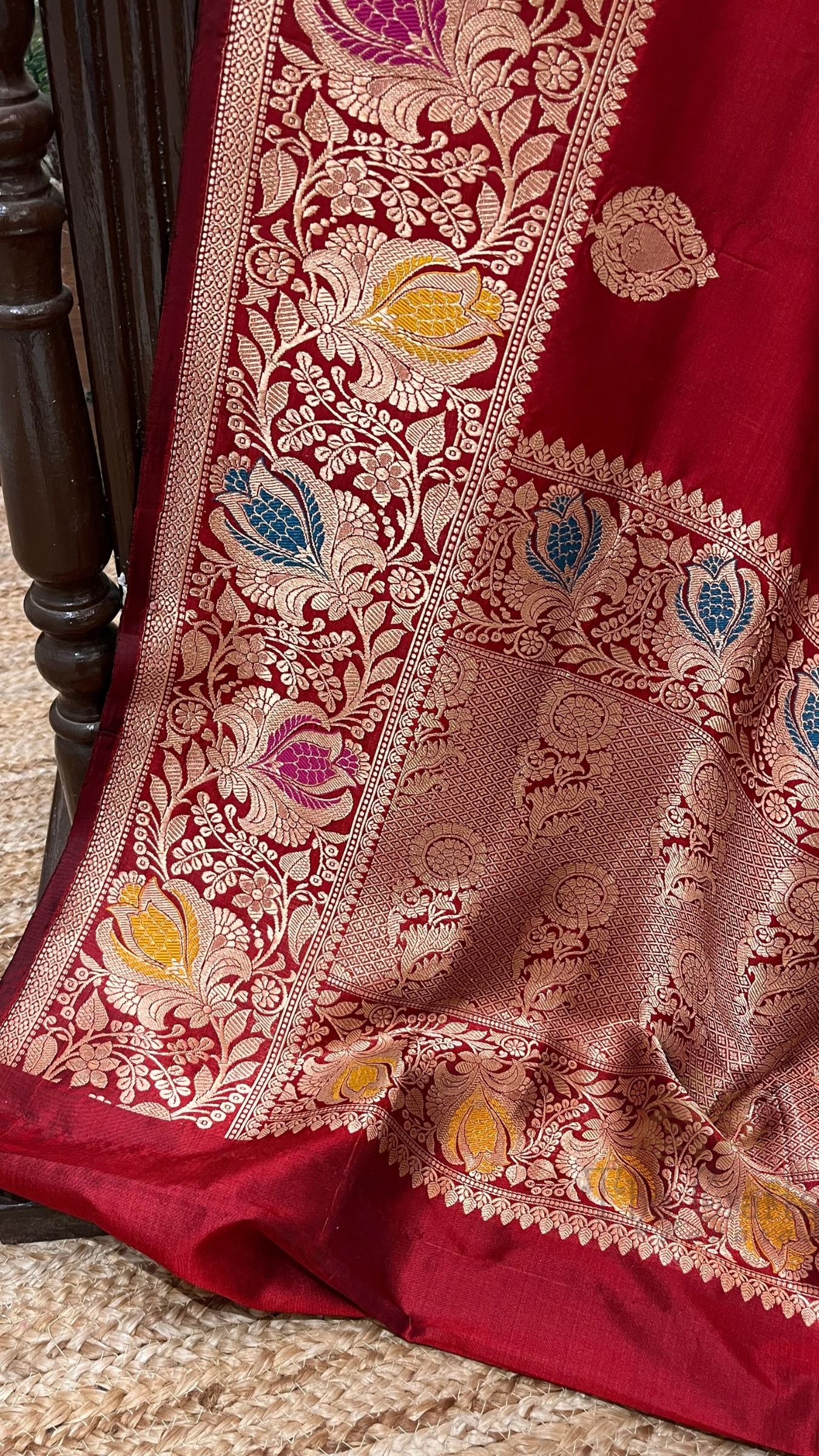 Pure Katan Silk Handloom Banarasi Saree - with kadhua motifs