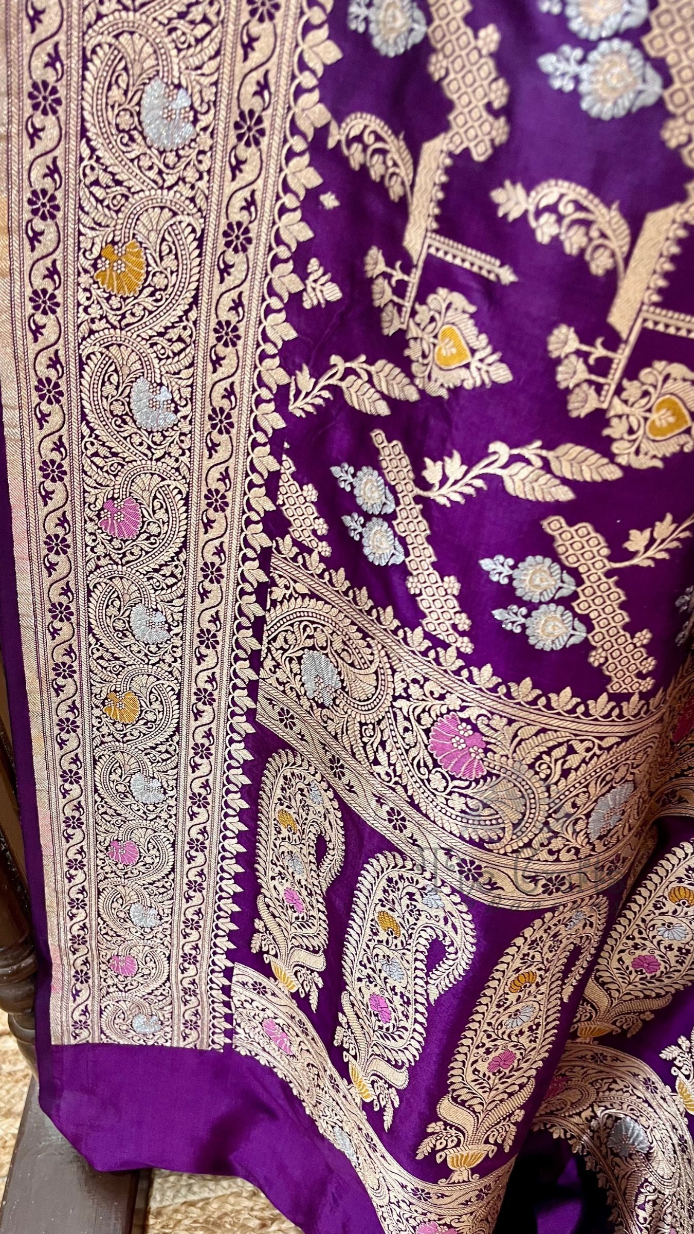 Pure Katan Silk Handloom Banarasi Saree - Jaal With Meenakari