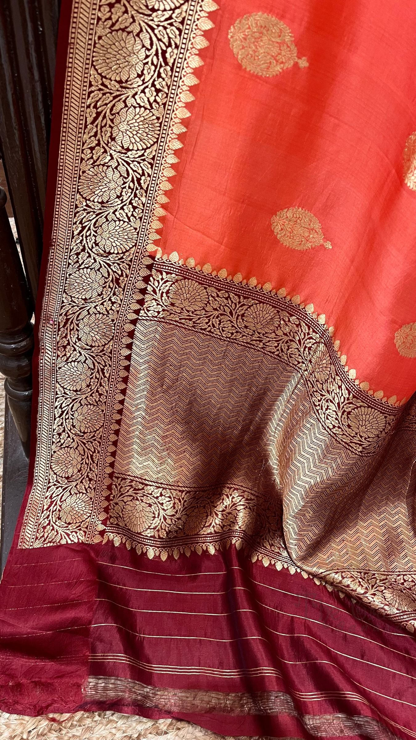 Pure Katan Silk Handloom Banarasi Saree - with kadhua motifs