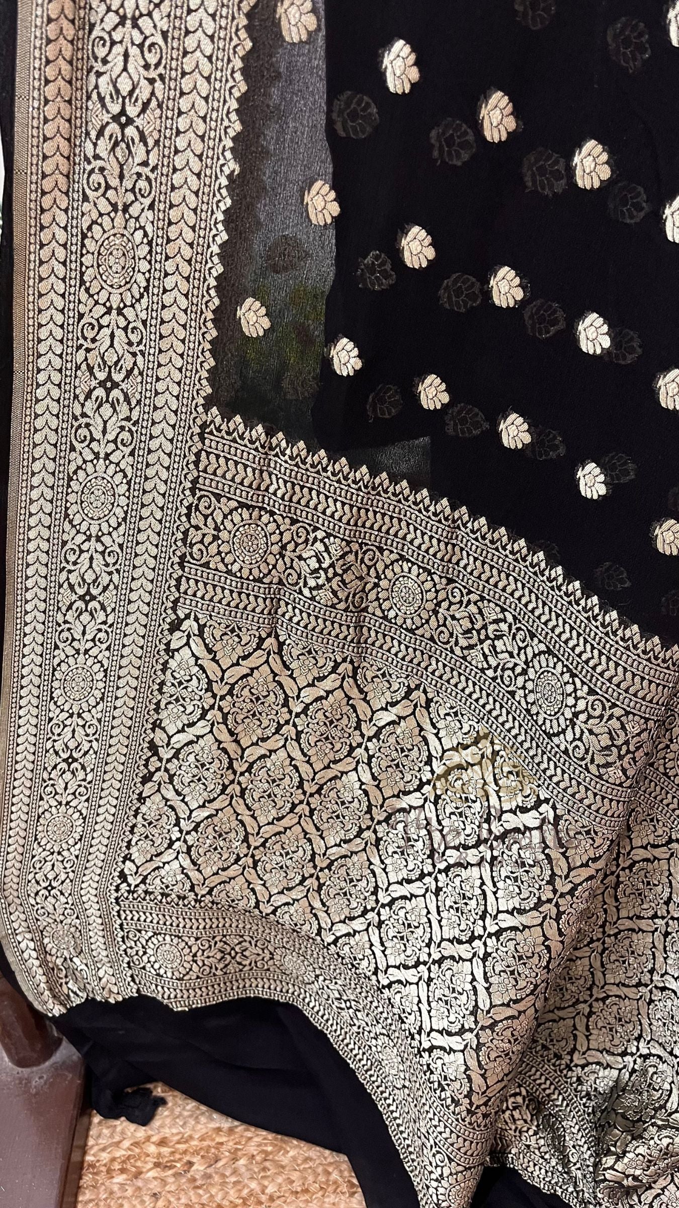 Khaddi Georgette Banarasi Saree - Water Zari