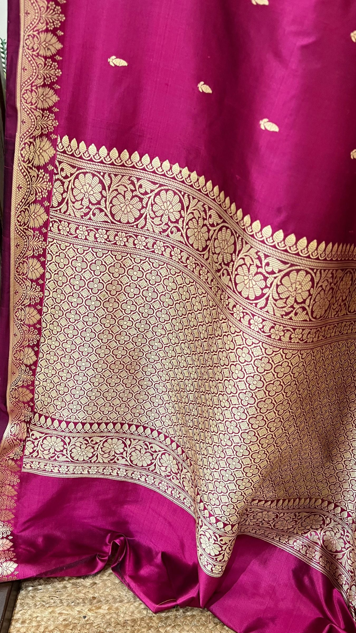 Pure Katan Silk Handloom Banarasi Saree - Resham Chunri Buti