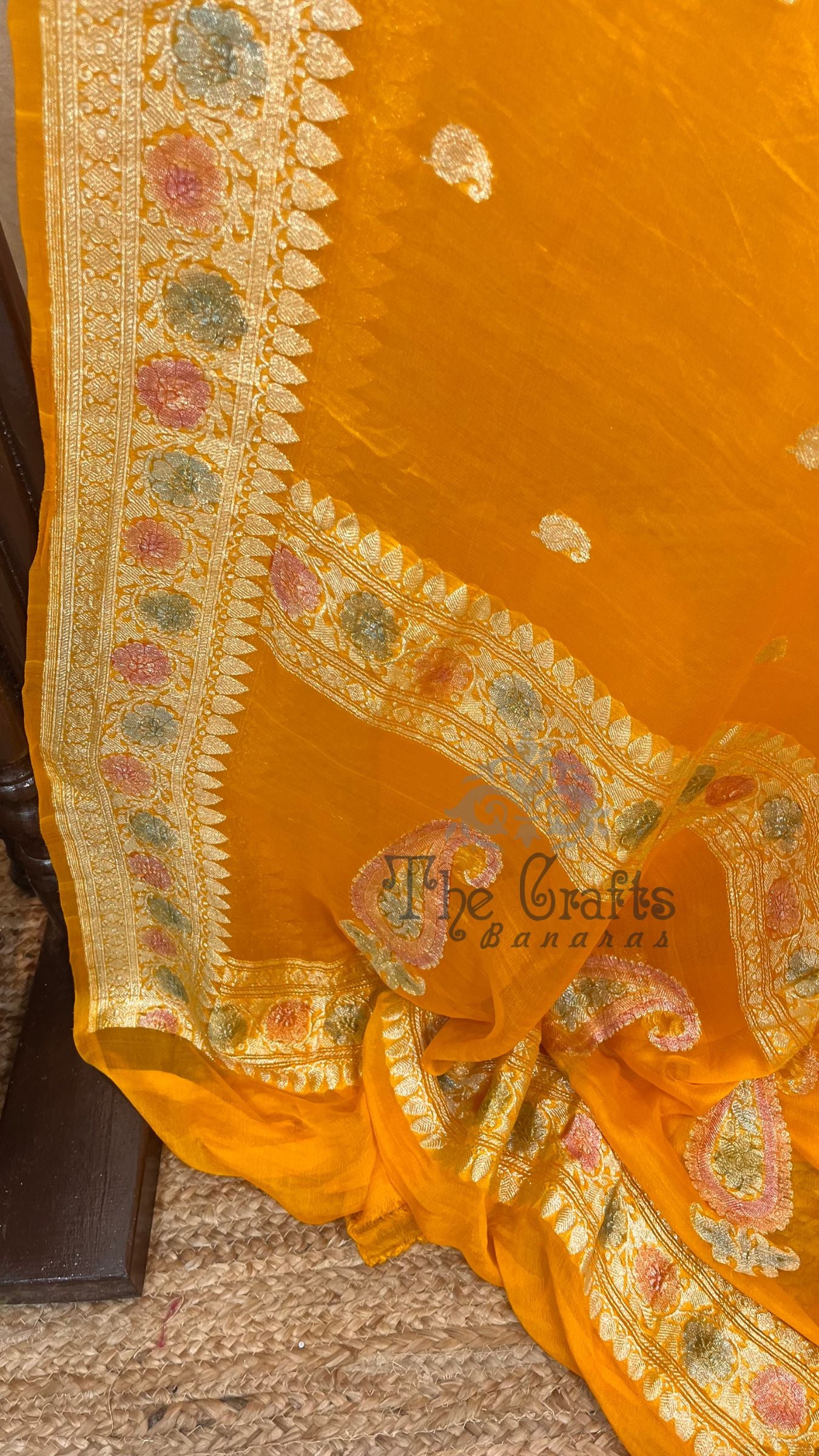 Pure Georgette Handloom Banarasi Saree - Silver Zari