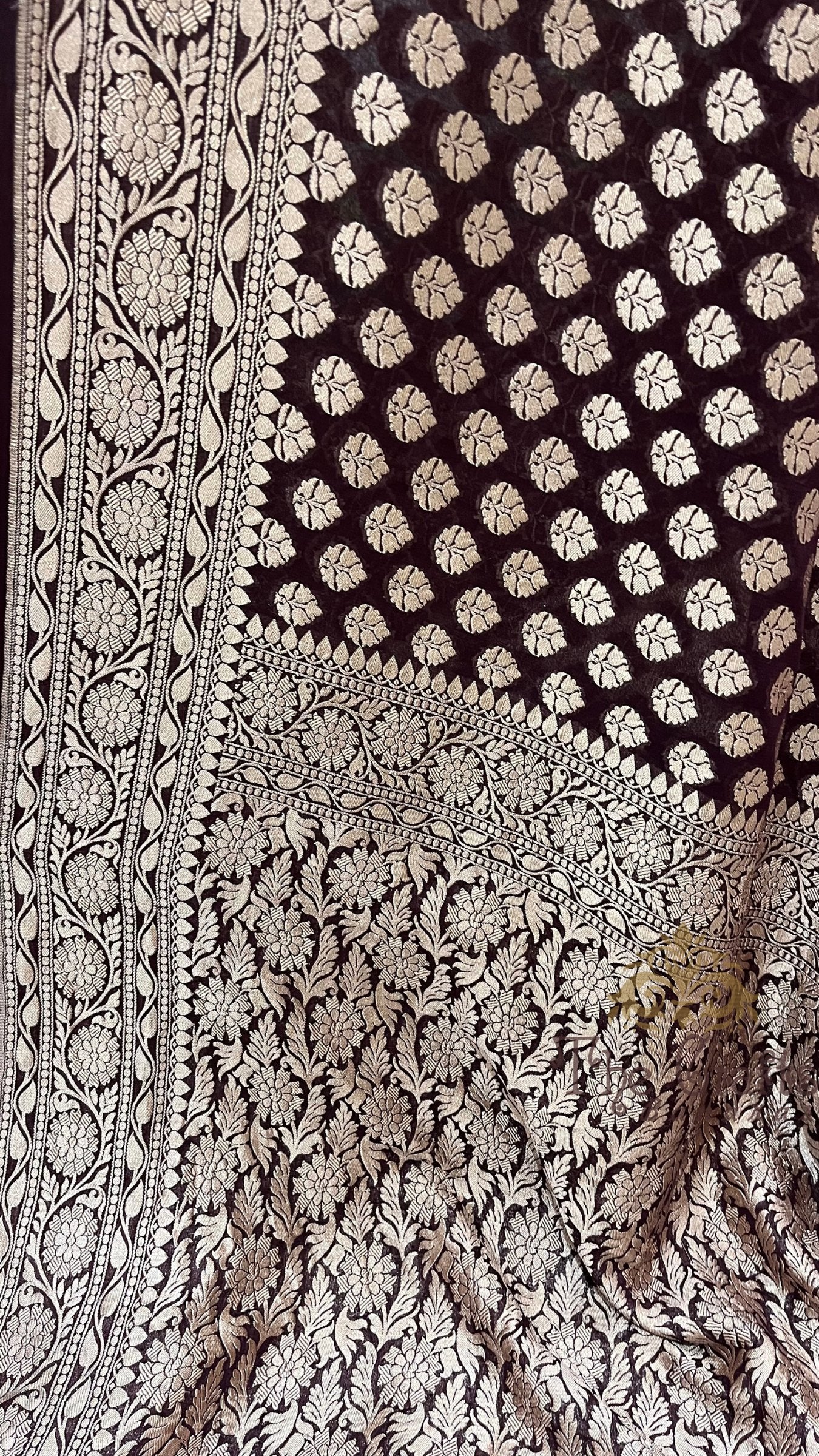 Khaddi Georgette Banarasi Saree - Gold Zari