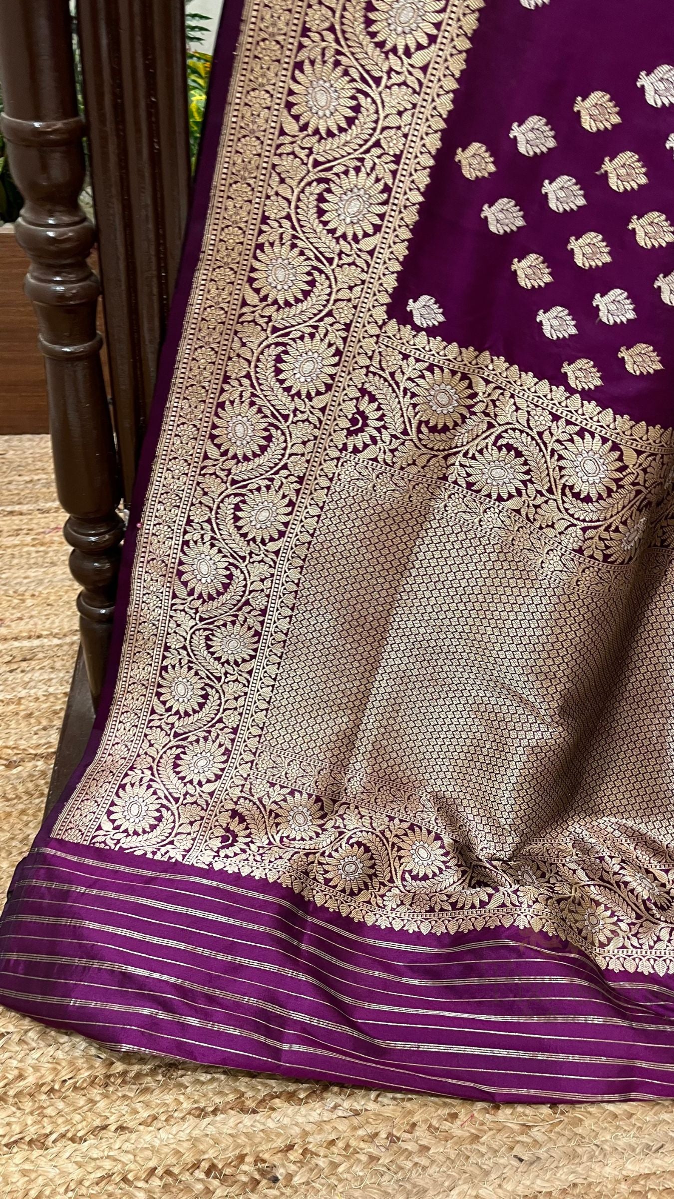 Pure Katan Silk Handloom Banarasi Saree - with kadhua sona rupa motifs