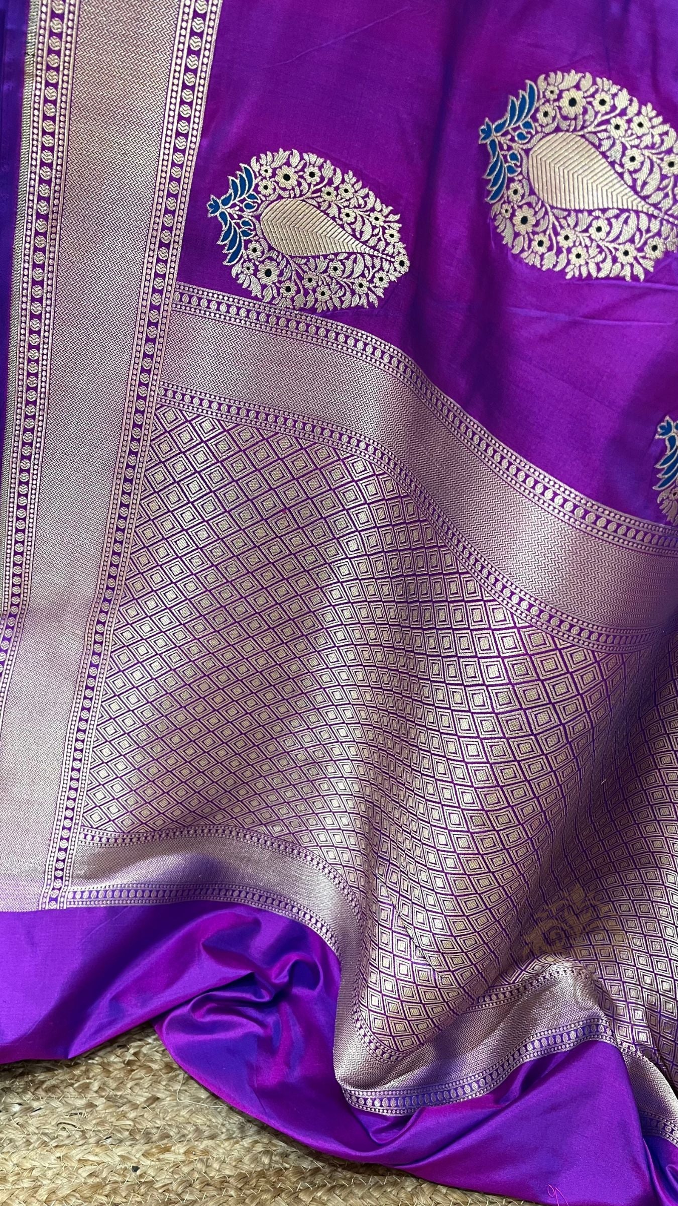 Pure Katan Silk Handloom Banarasi Saree - Jaal with Meenakari