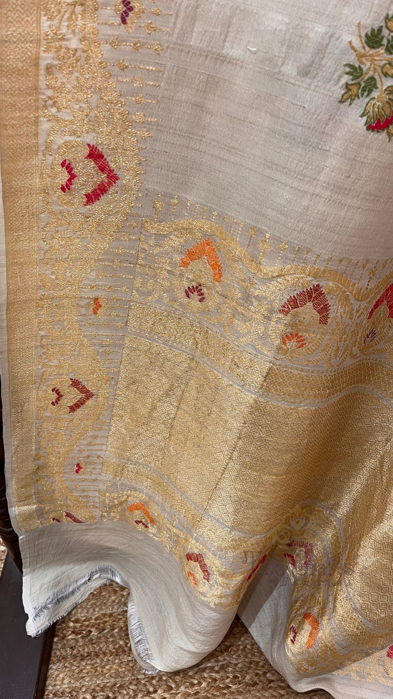 Tussar Georgette Handloom Banarasi Saree - Meenakari