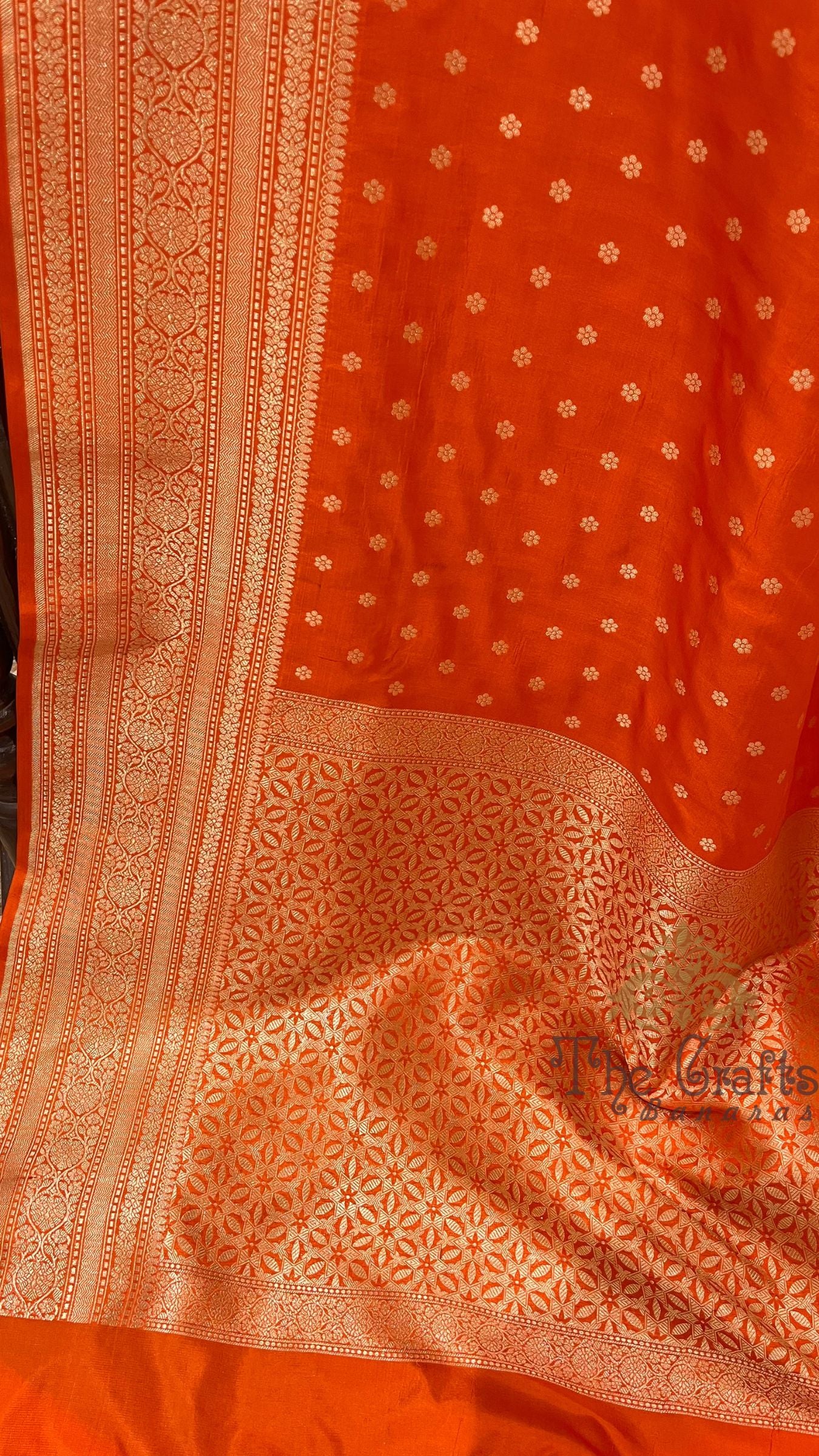 Pure Katan Silk Handloom Banarasi Saree - Motifs Work
