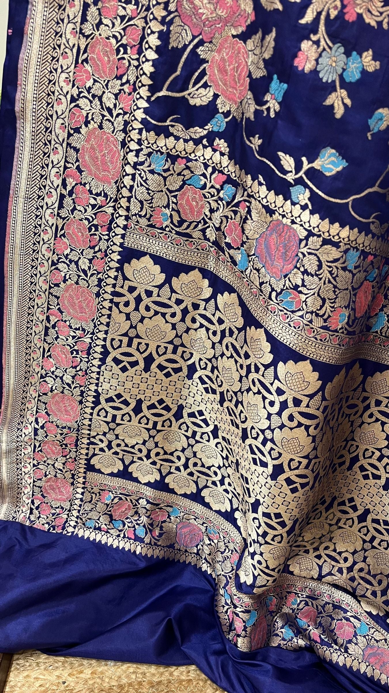 Pure Katan Silk Handloom Banarasi Saree - Jaal with meenakari