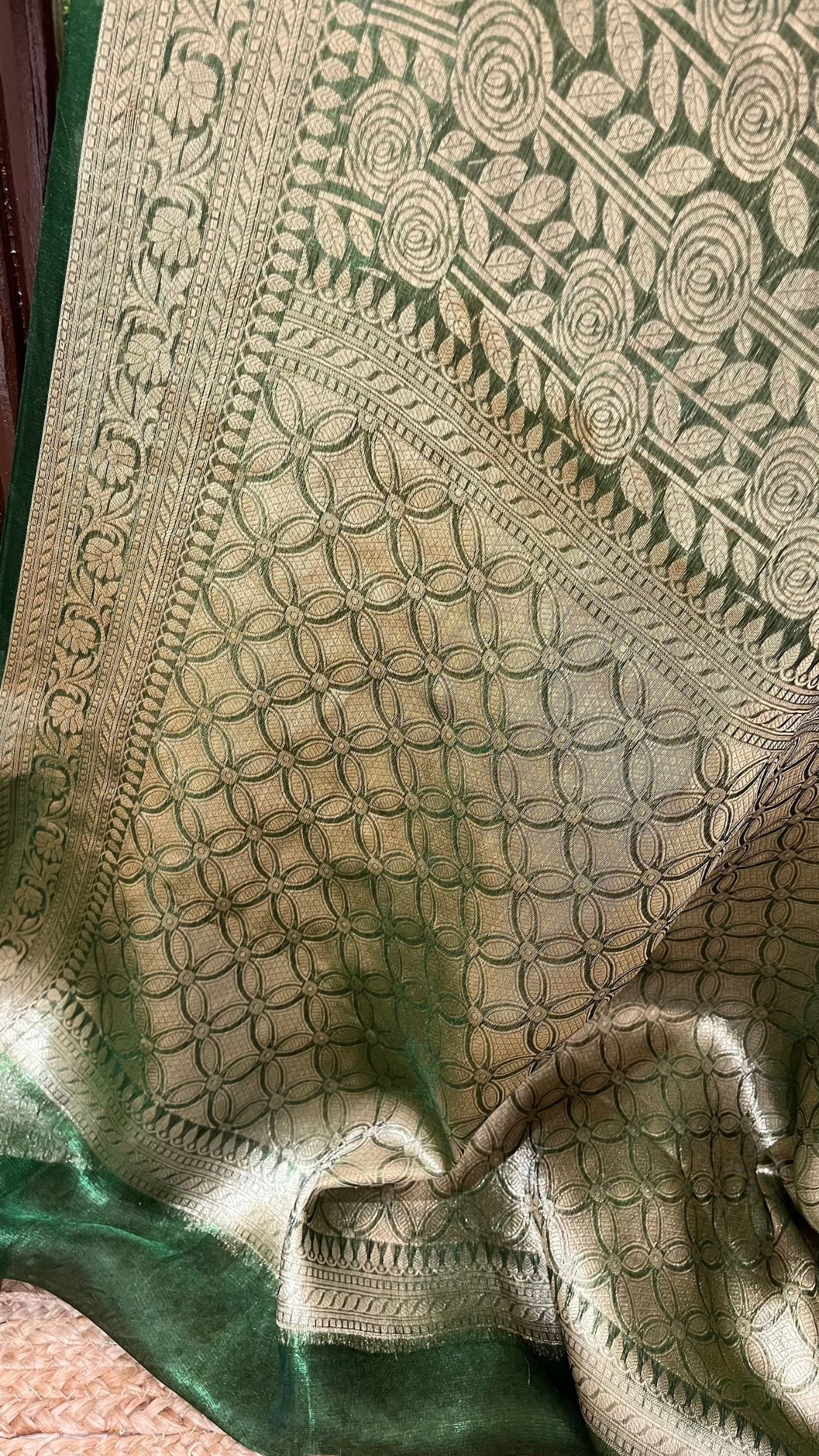 Pure Tissue Brocade Banarasi Saree