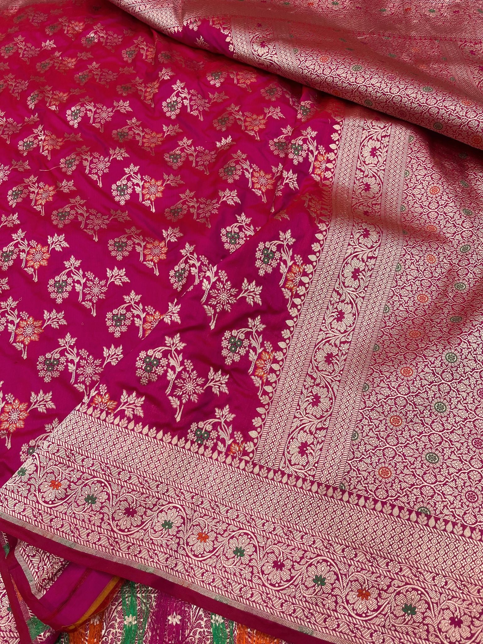 Pure Katan Silk Handloom Banarasi Saree - Jaal Work With Meenakari