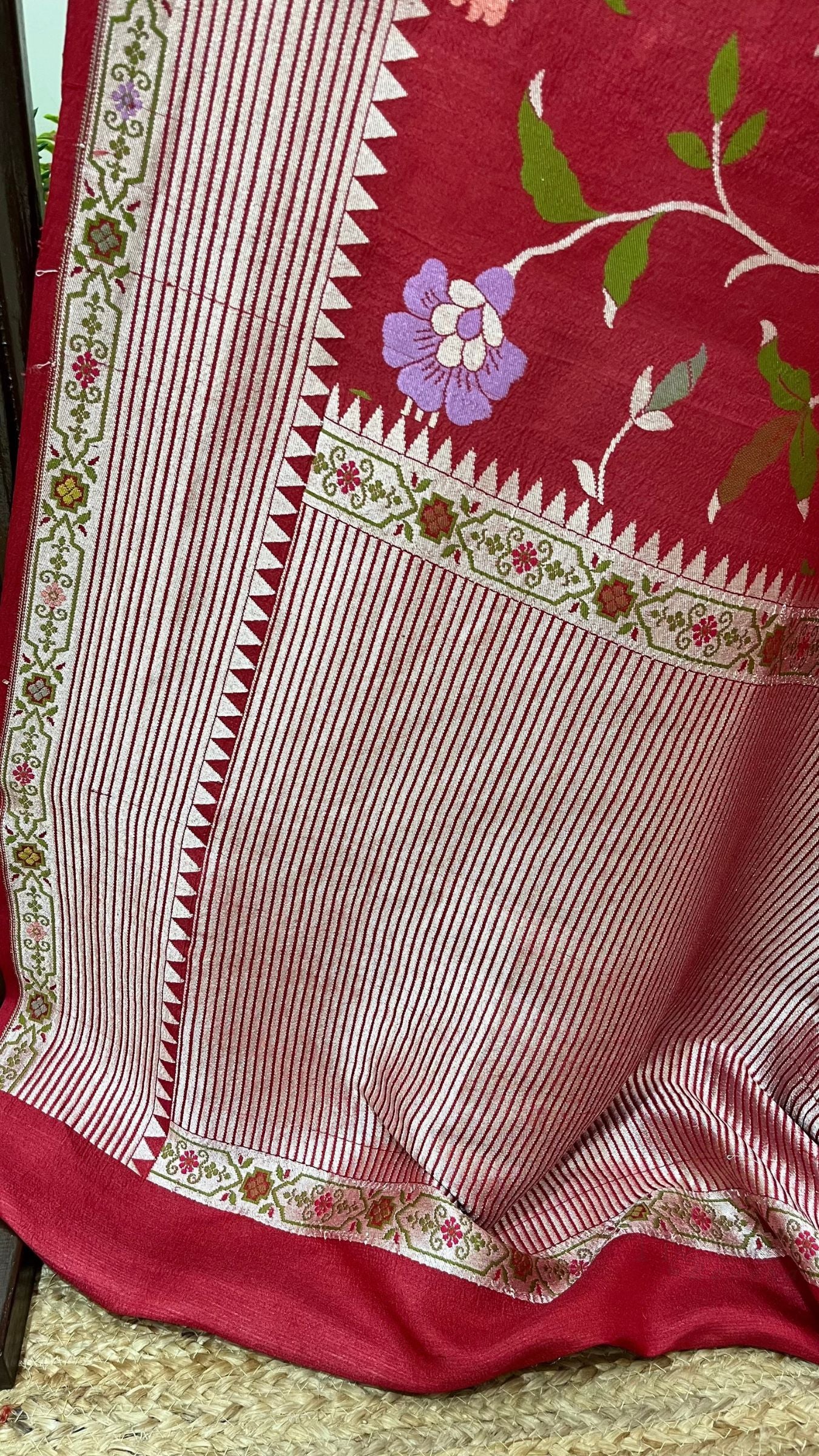 Tussar Georgette Handloom Banarasi Saree - Meenakari