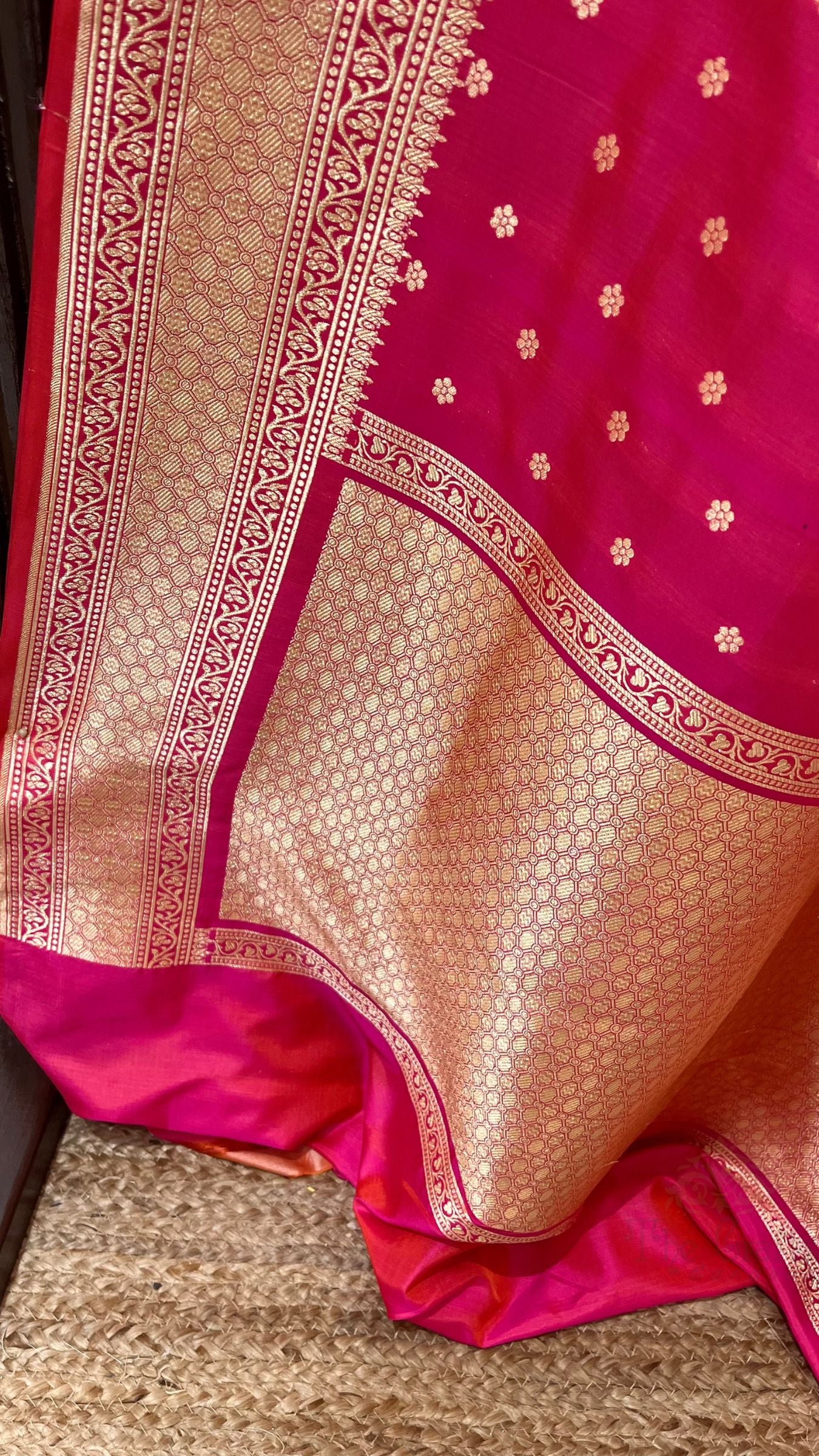Pure Katan Silk Handloom Banarasi Saree - Chunri Buti
