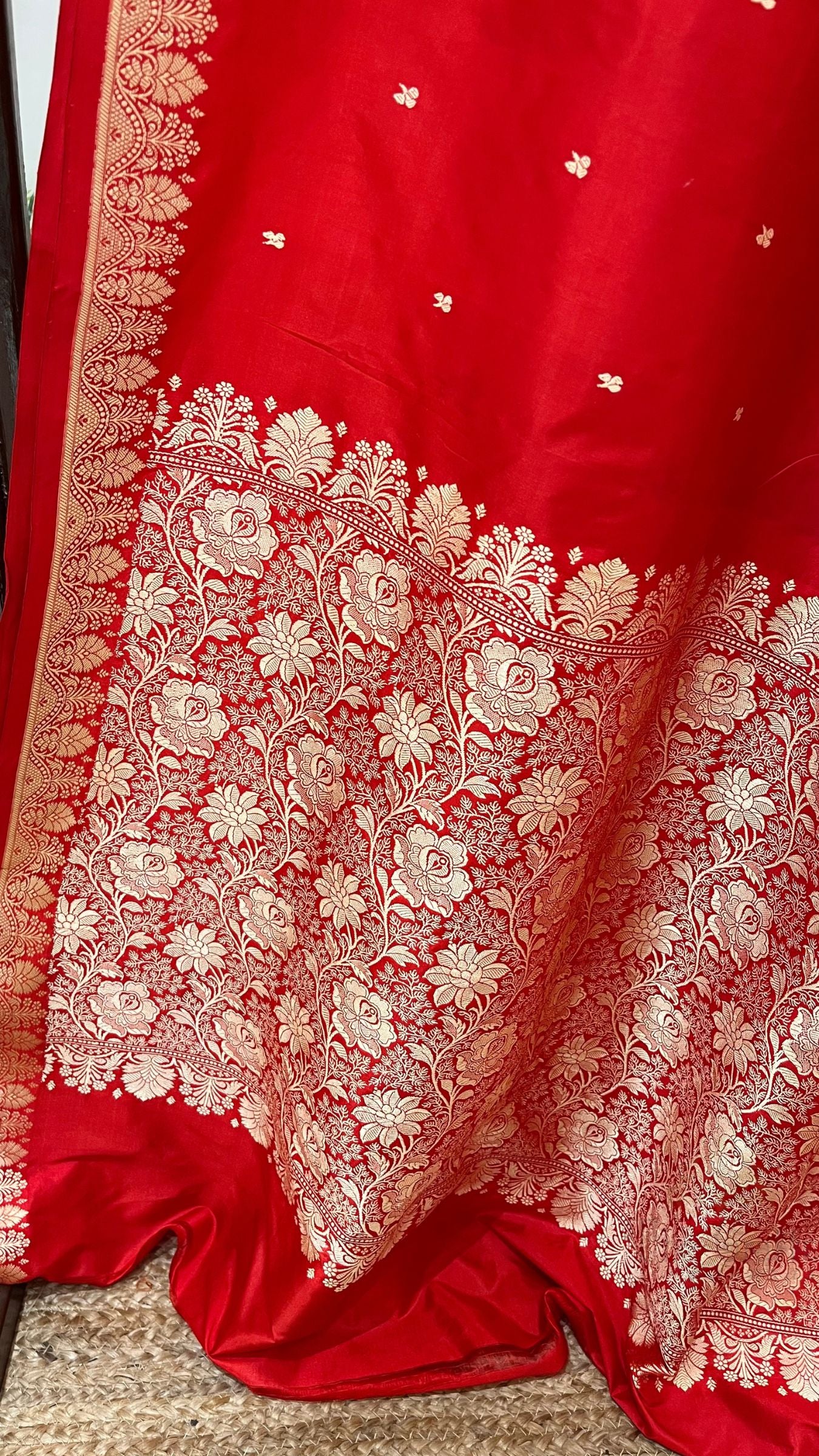 Pure Katan Silk Handloom Banarasi Saree - Resham Chunri Buti
