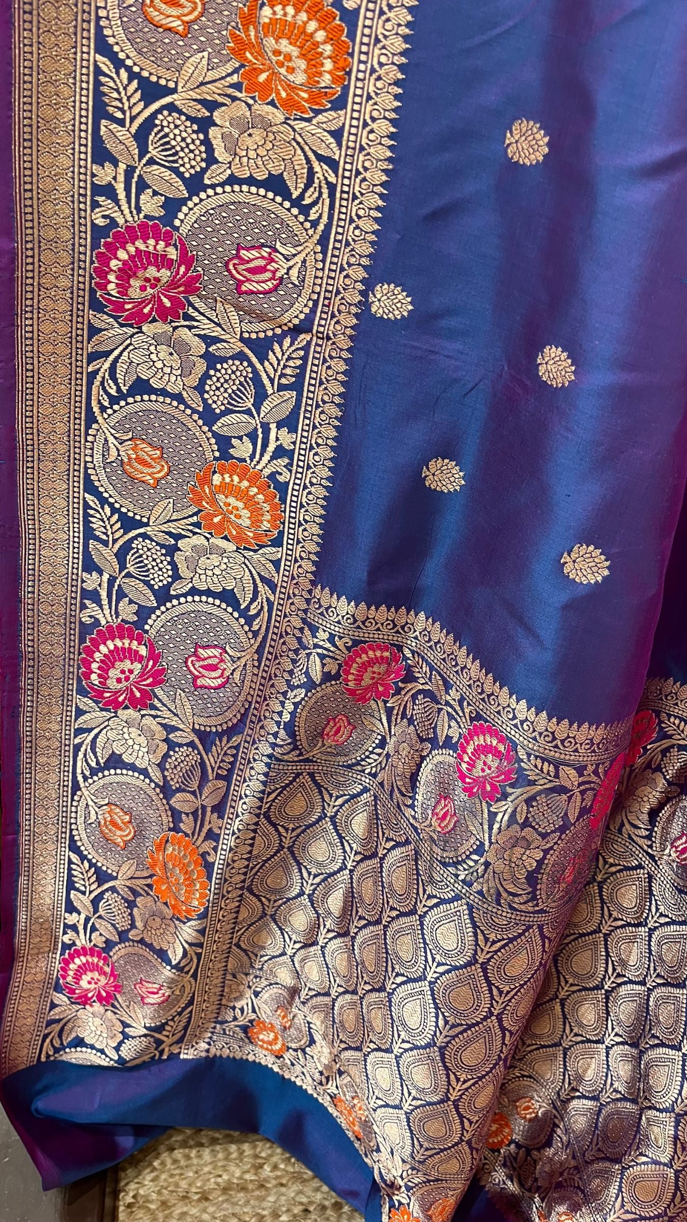 Pure Katan Silk Handloom Banarasi Saree - with kadhua motifs