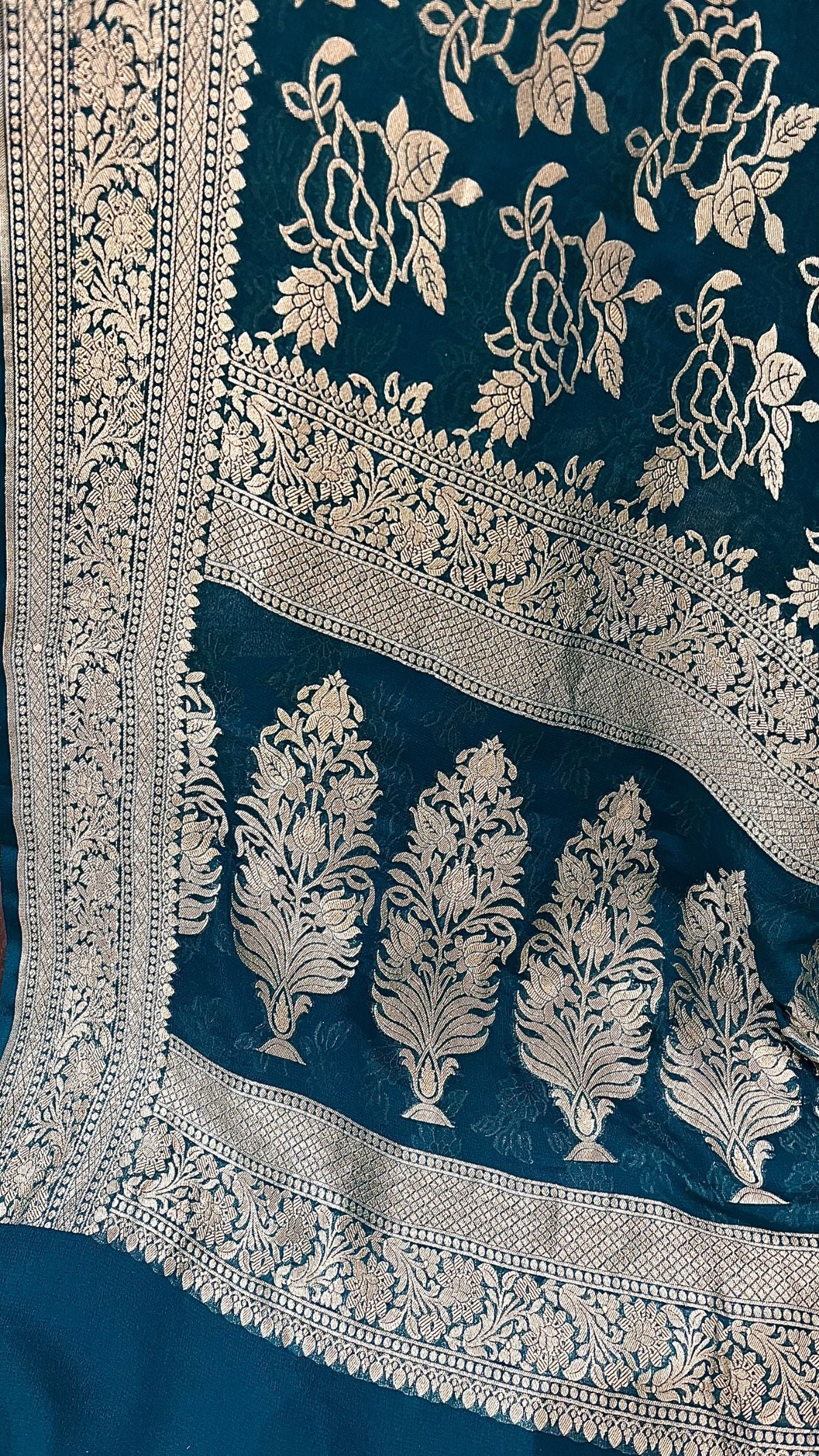 Pure Khaddi Georgette Handloom Banarasi Saree - Gold Zari