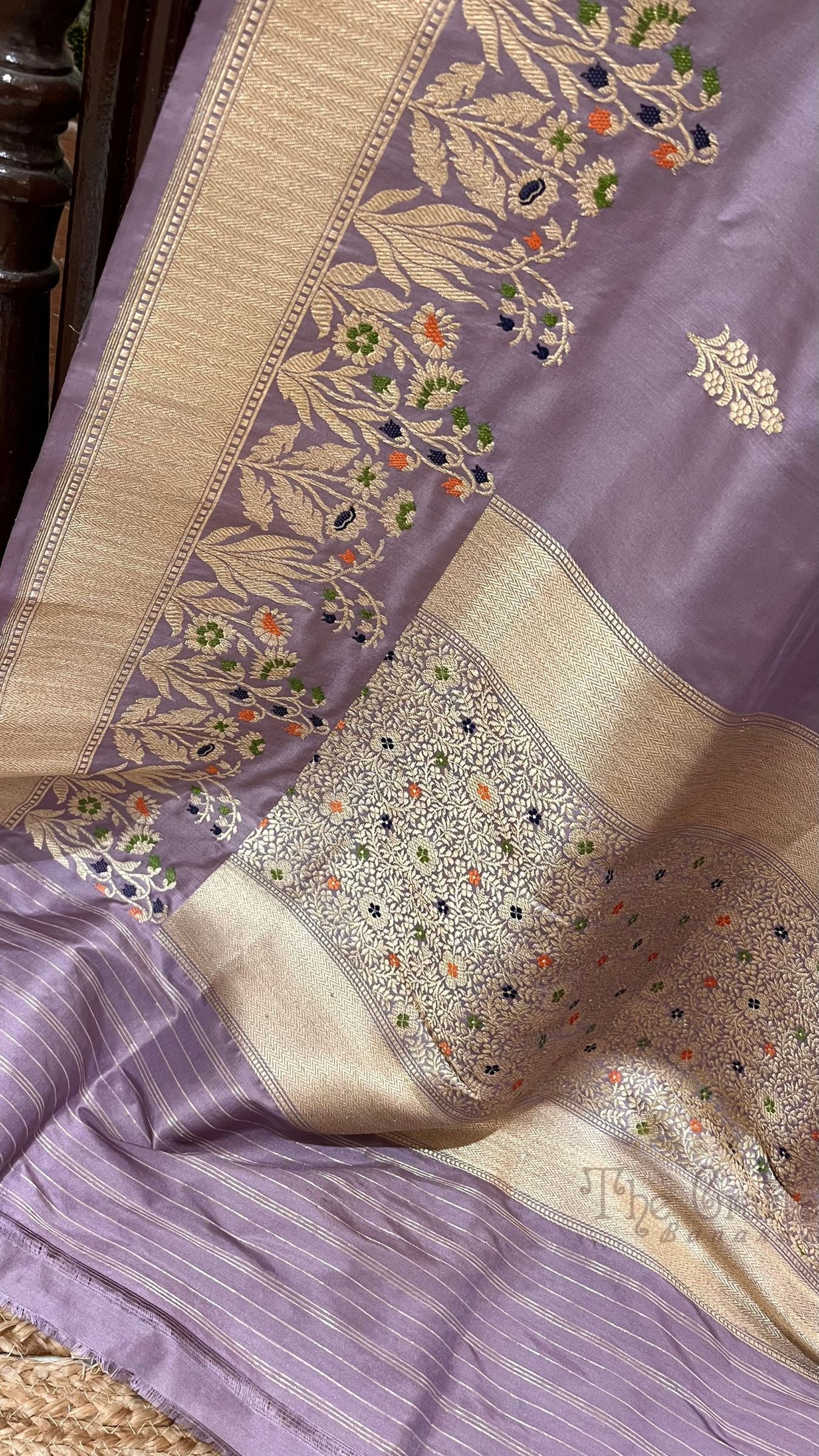 Pure Katan Silk Handloom Banarasi Saree - With Sona Rupa Kadhua Motifs