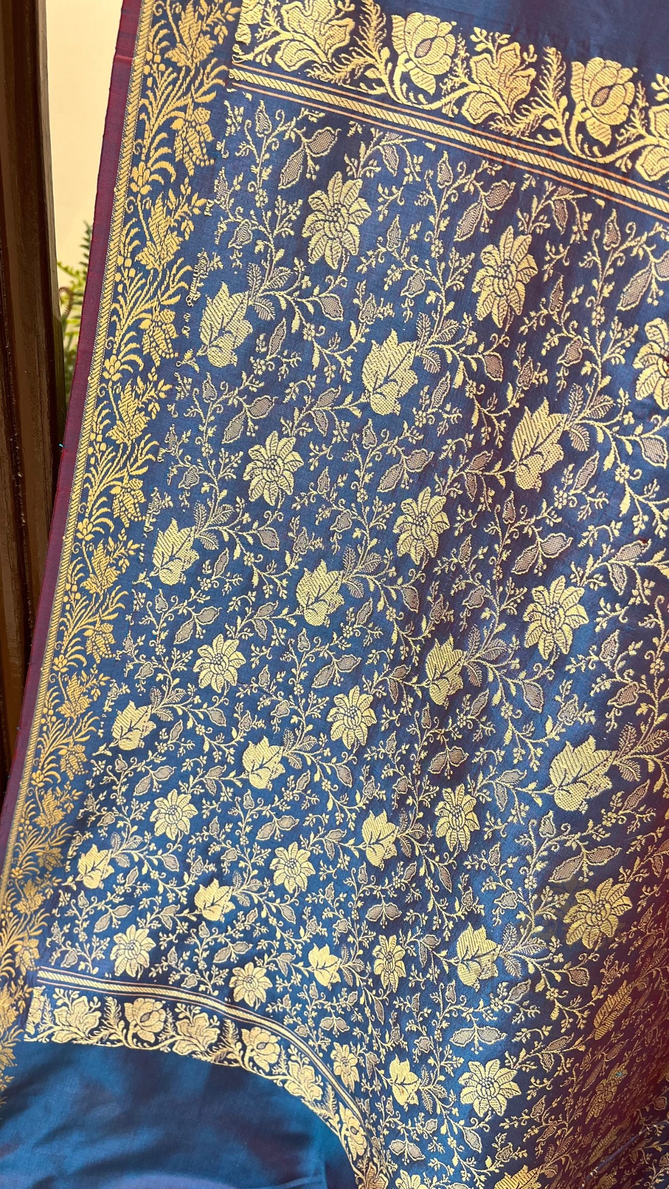 Pure Katan Silk Handloom Banarasi Saree - Resham Chunri Buti
