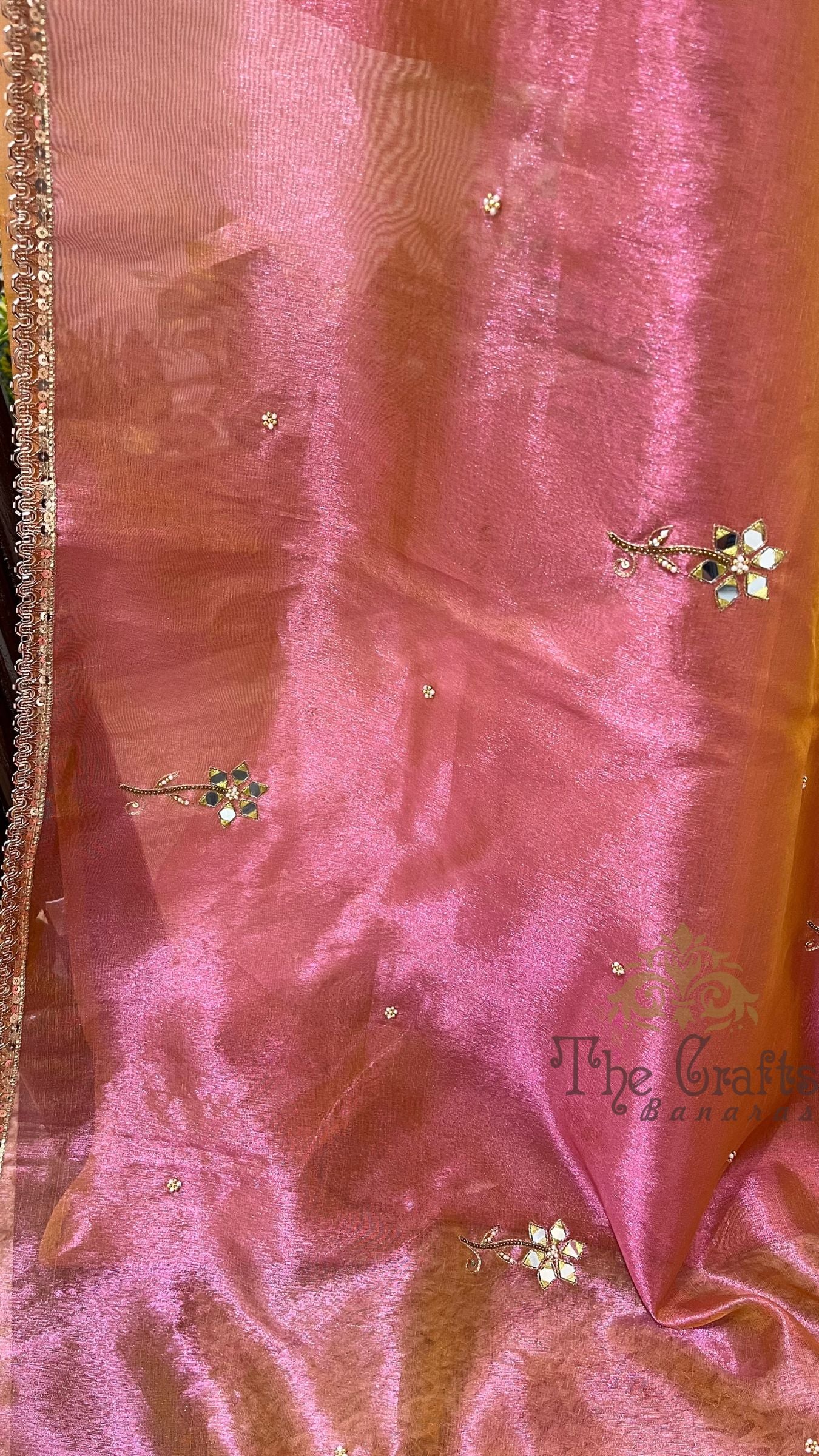 Pure Tissue Silk Handloom Banarasi Saree - Handwork