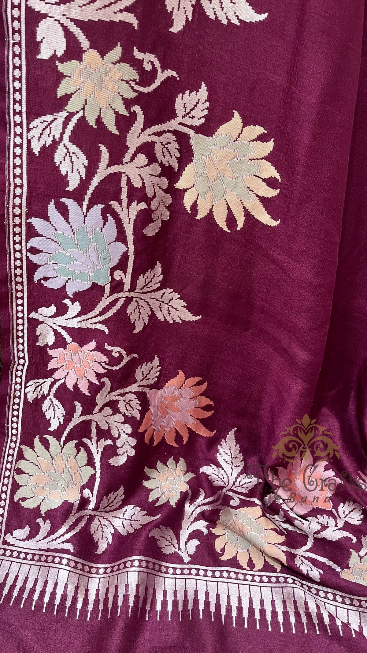 Tussar Georgette Handloom Banarasi Saree - Jaal with Meenakari