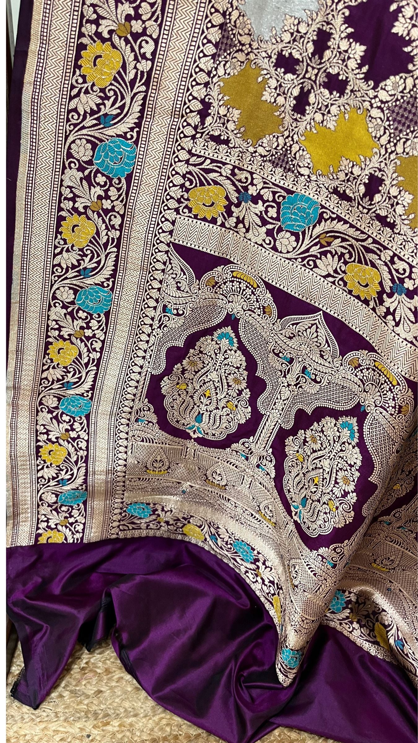 Rangkat Pure Katan Silk Handloom Banarasi Saree - Jaal with meenakari