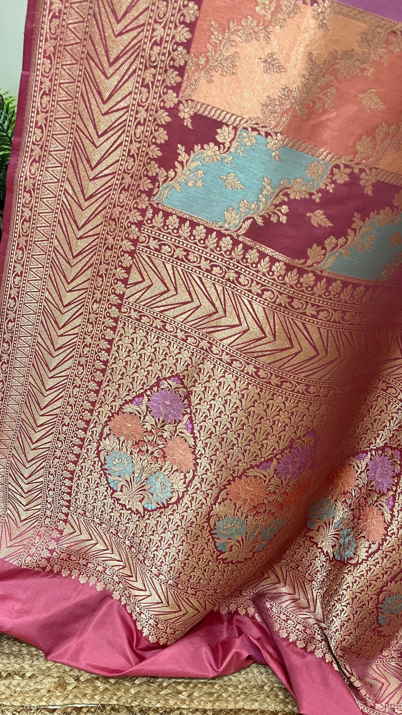 Rangkat Pure Katan Silk Handloom Banarasi Saree - Jaal with meenakari