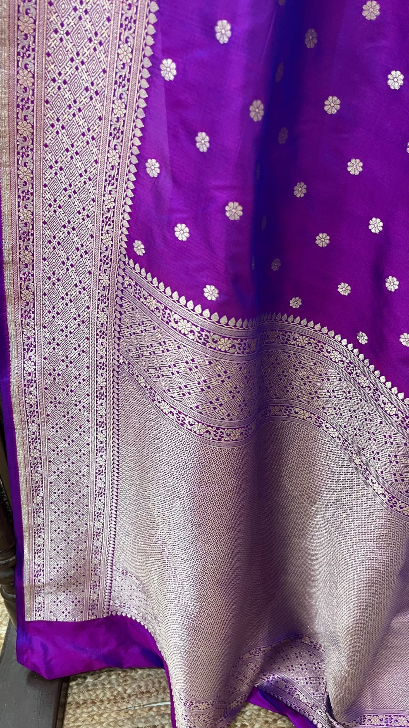 Pure Katan Silk Handloom Banarasi Saree - Chunri Buti