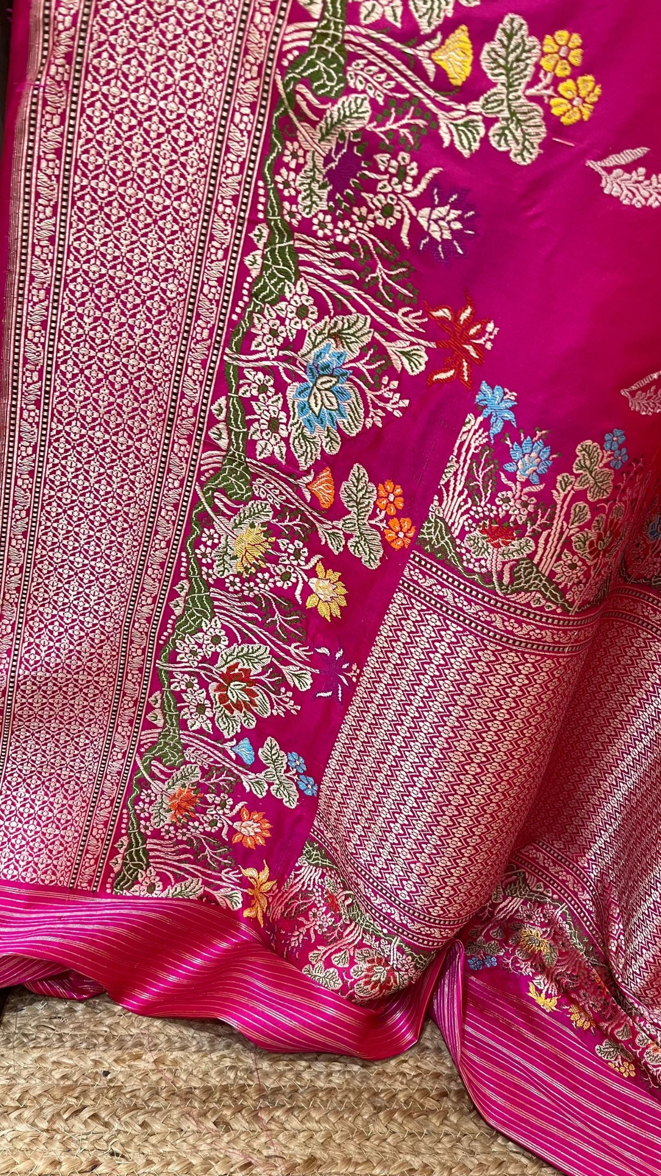 Pure Katan Silk Handloom Banarasi Saree - with Kadhua Meenakari Work