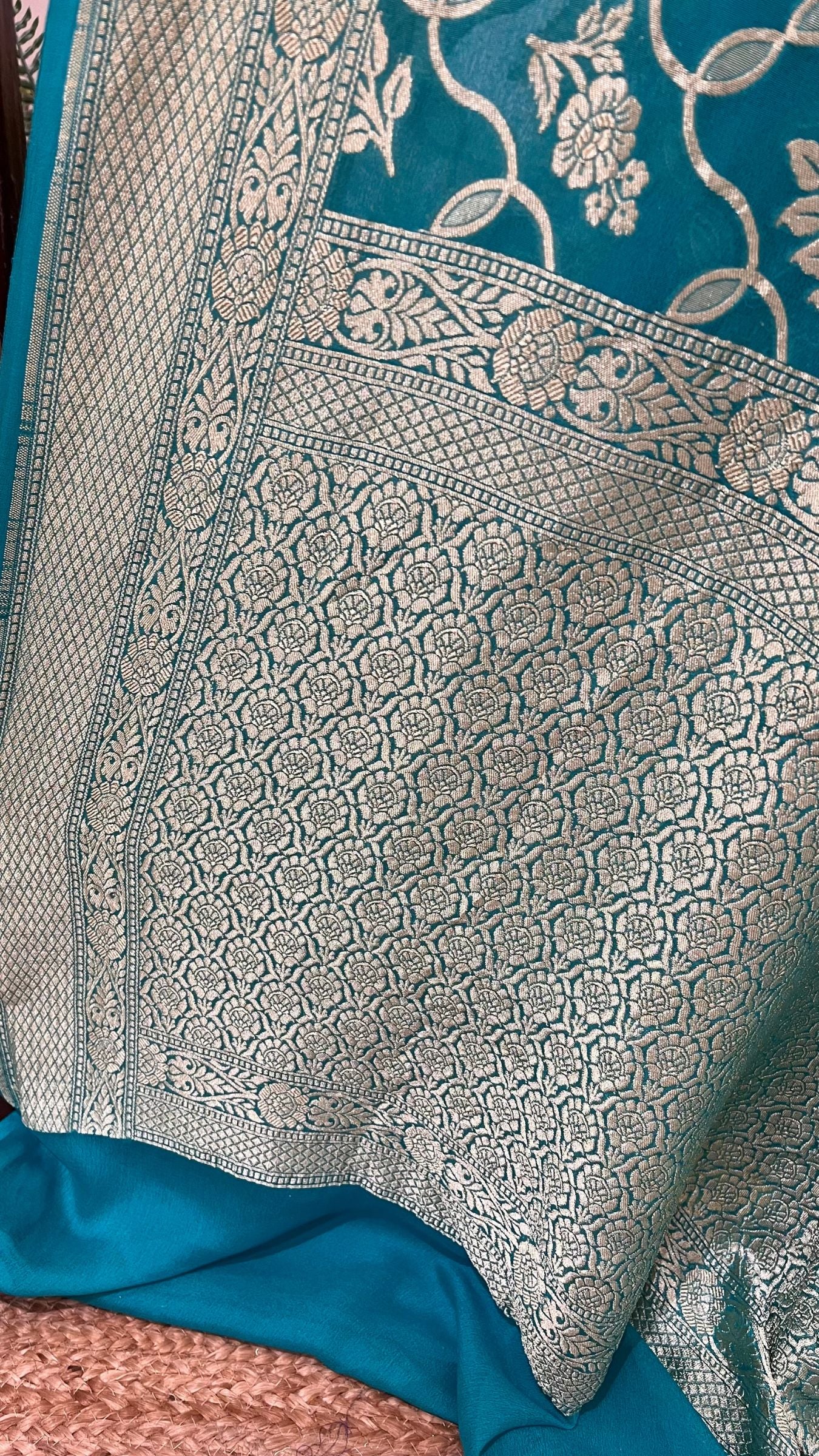 Khaddi Georgette Handloom Banarasi Saree - Water Zari