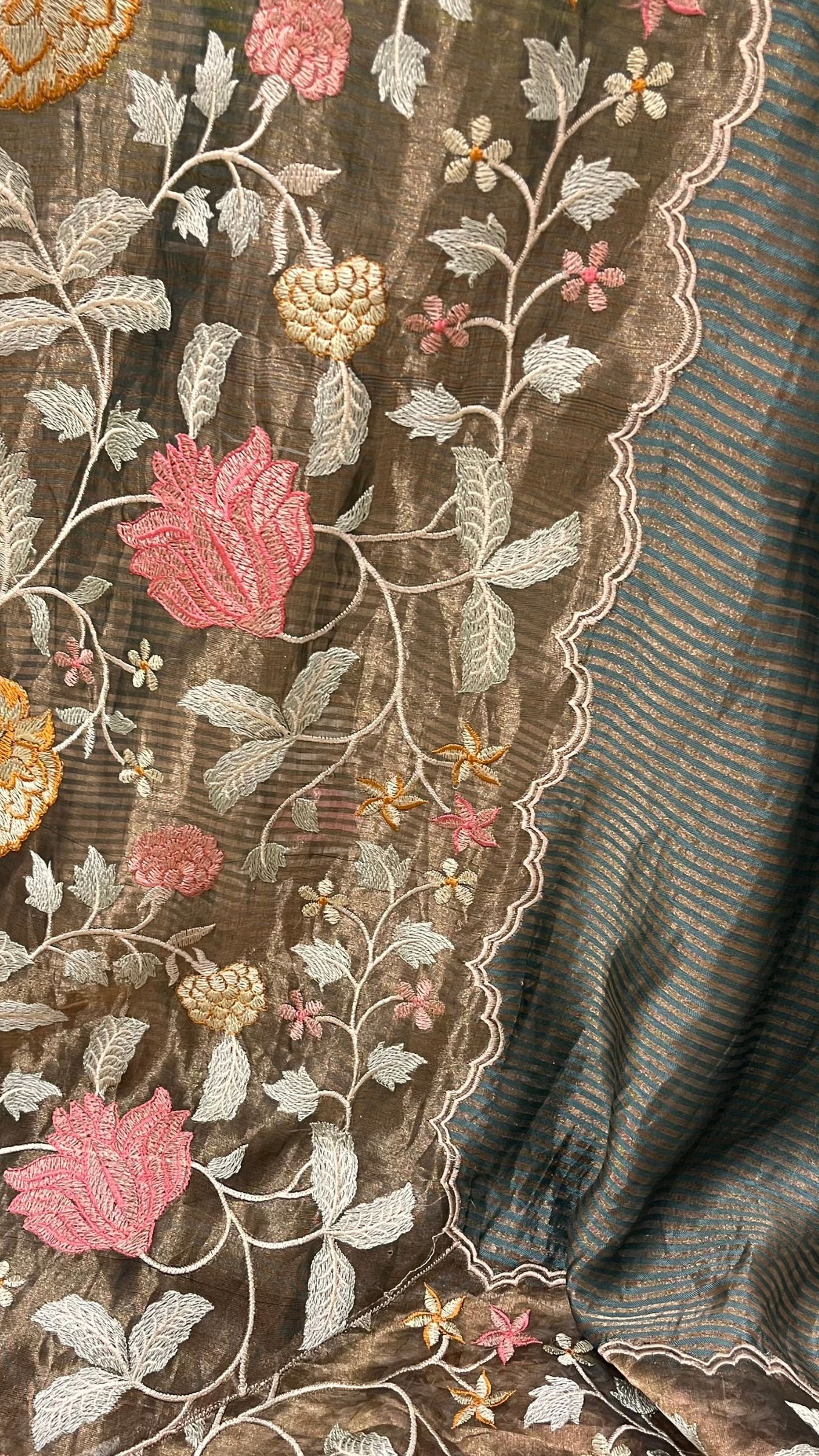 Pure Tissue Silk Banarasi Saree - with Chikankari Border