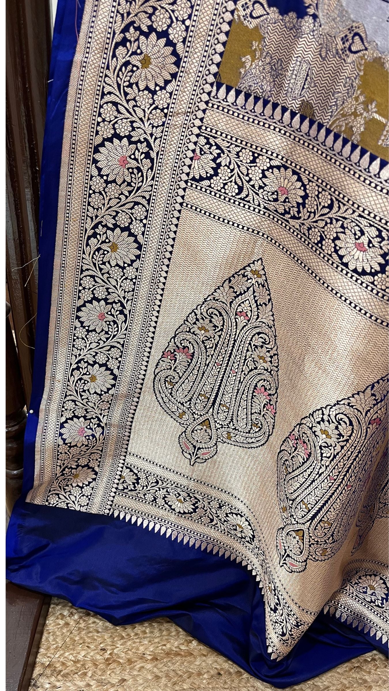 Rangkat Pure Katan Silk Handloom Banarasi Saree - Jaal with meenakari